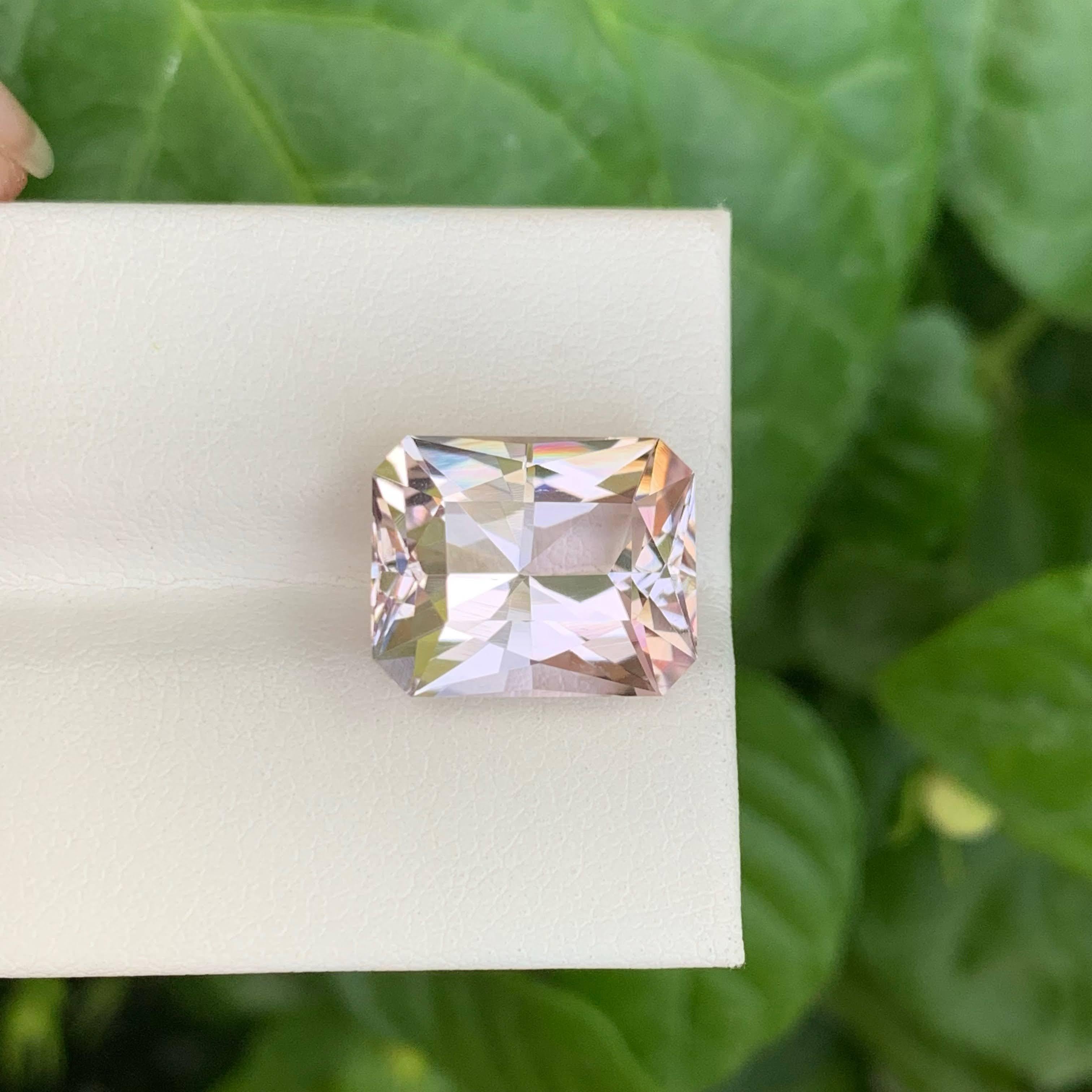 Moderno 9,25 carati di Morganite rosa naturale sciolta, pietra tagliata a forbice, gemma afgana in vendita
