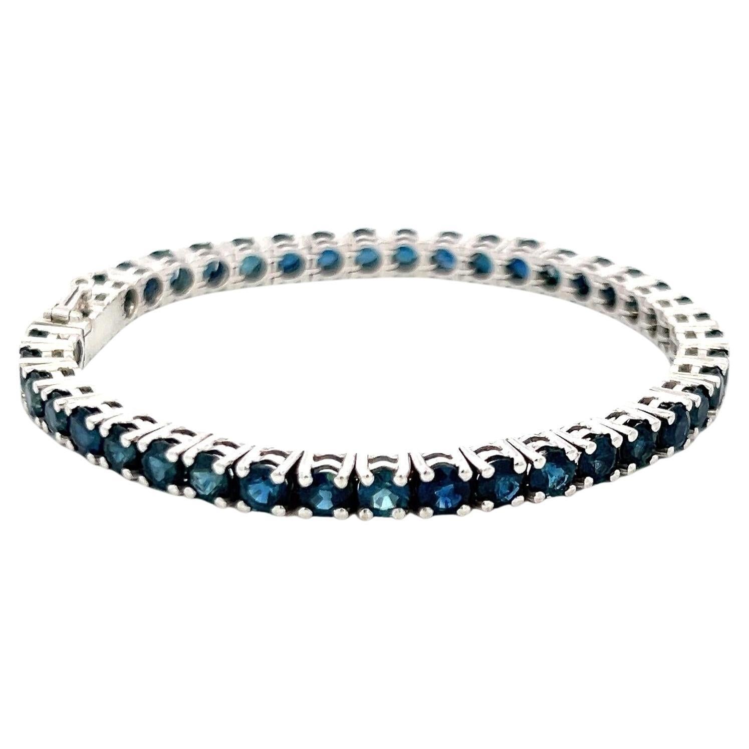 Zafiro de 9,25 quilates Brazalete de tenis redondo brillante de oro blanco de 18 quilates