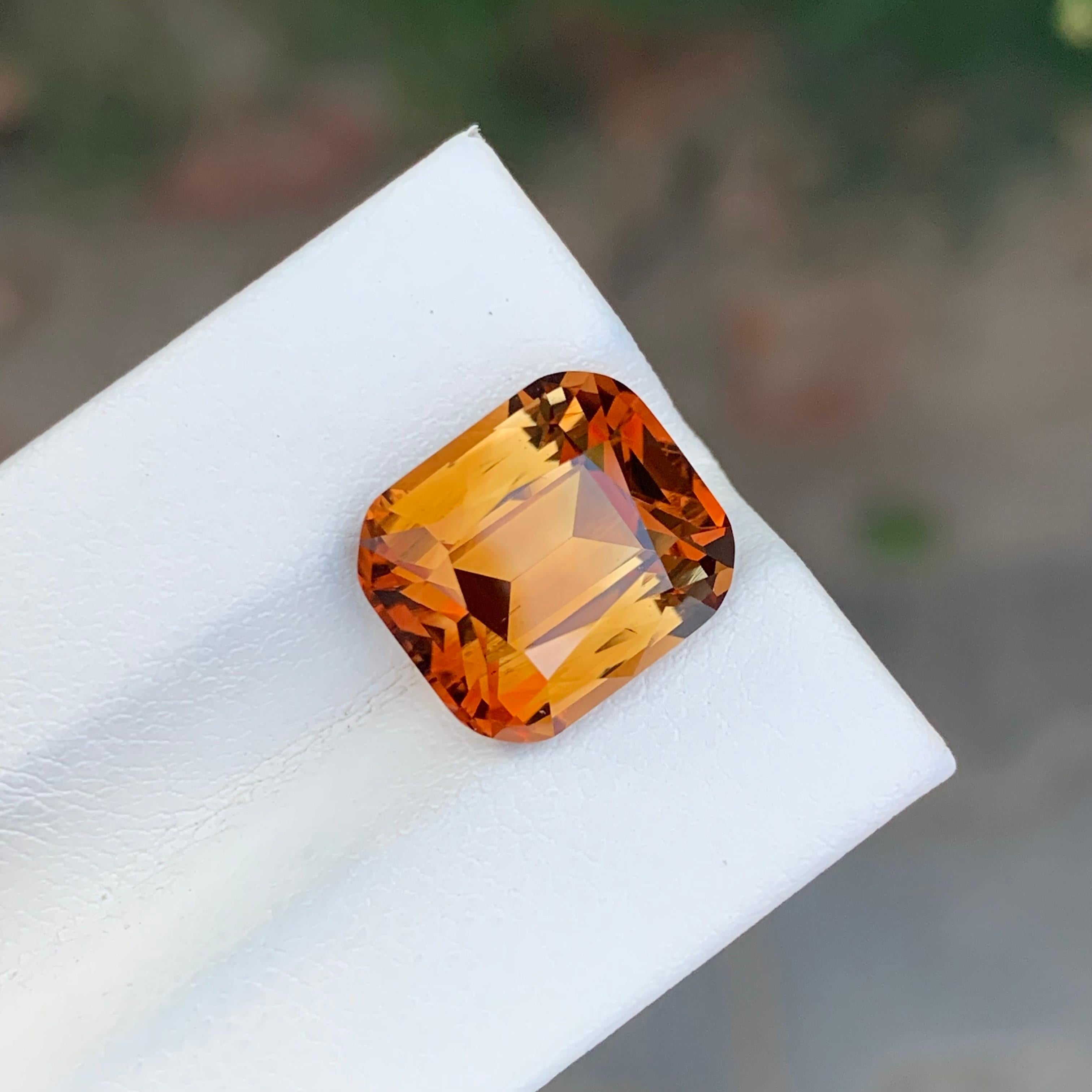 9.25 Carat Stunning Loose Heated Topaz Cushion Shape Gem In New Condition For Sale In Peshawar, PK