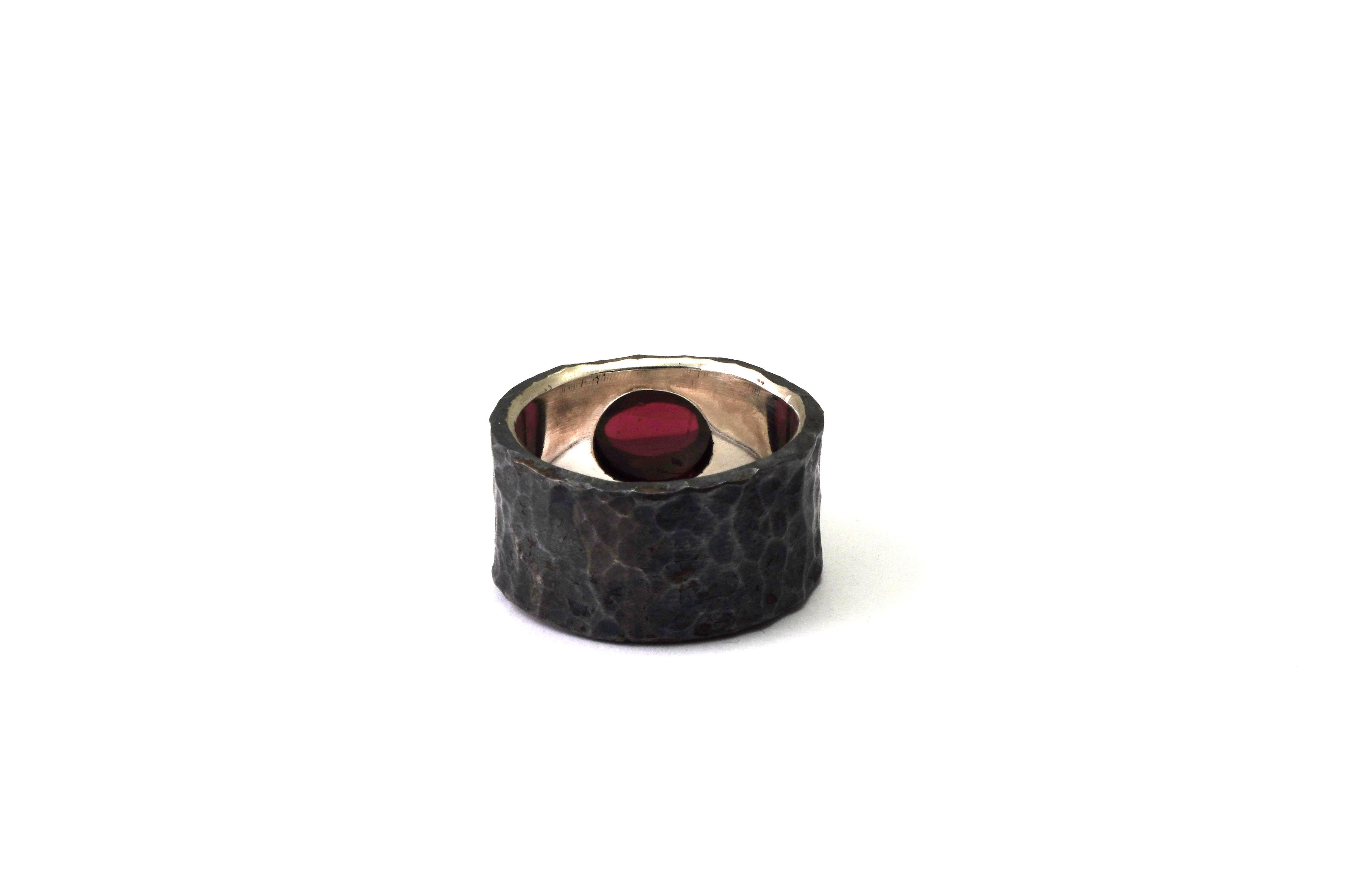 Modern 925 Oxidized Silver 22kt Gold Crimson Garnet Ring For Sale