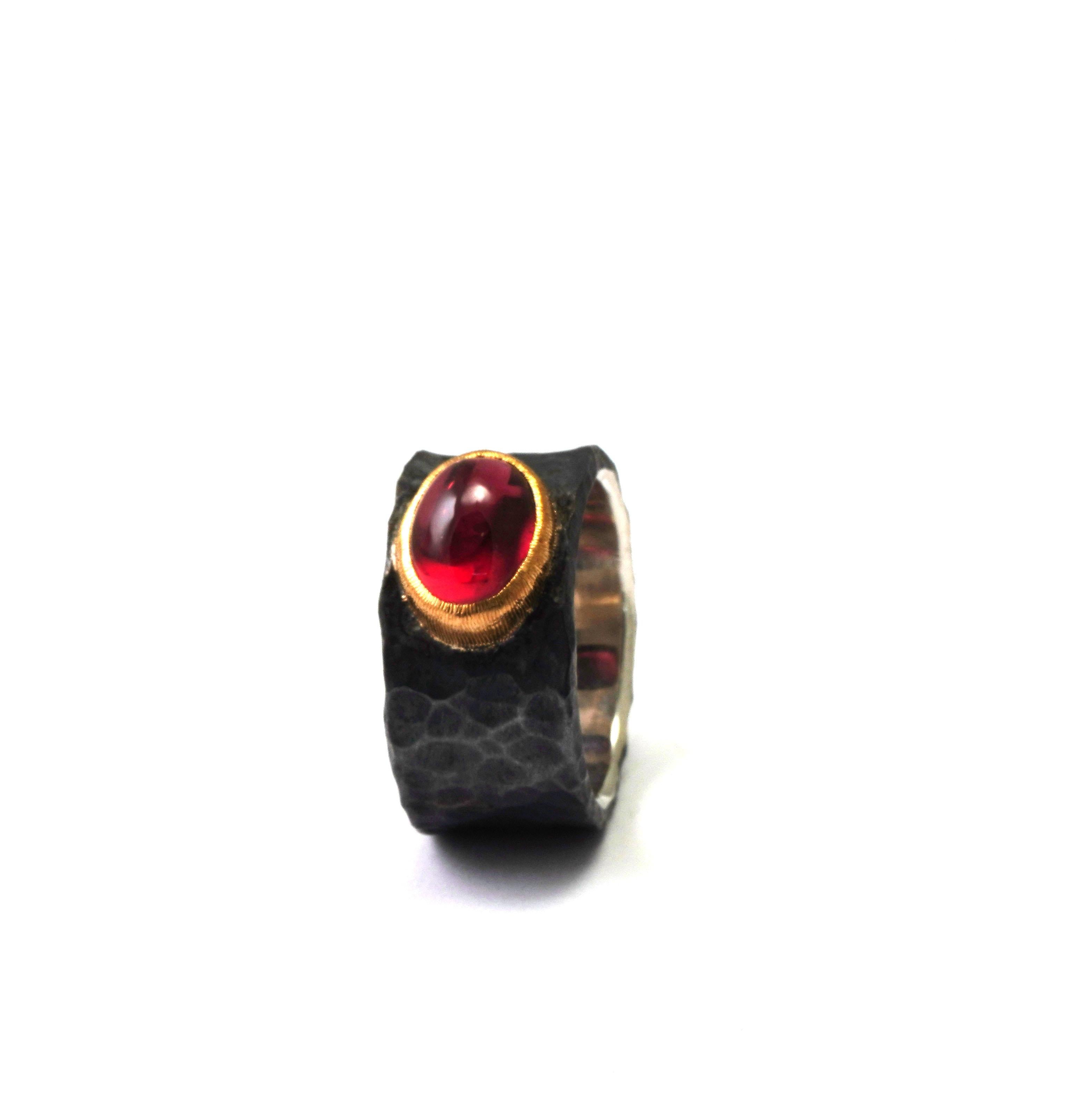 Cabochon 925 Oxidized Silver 22kt Gold Crimson Garnet Ring For Sale