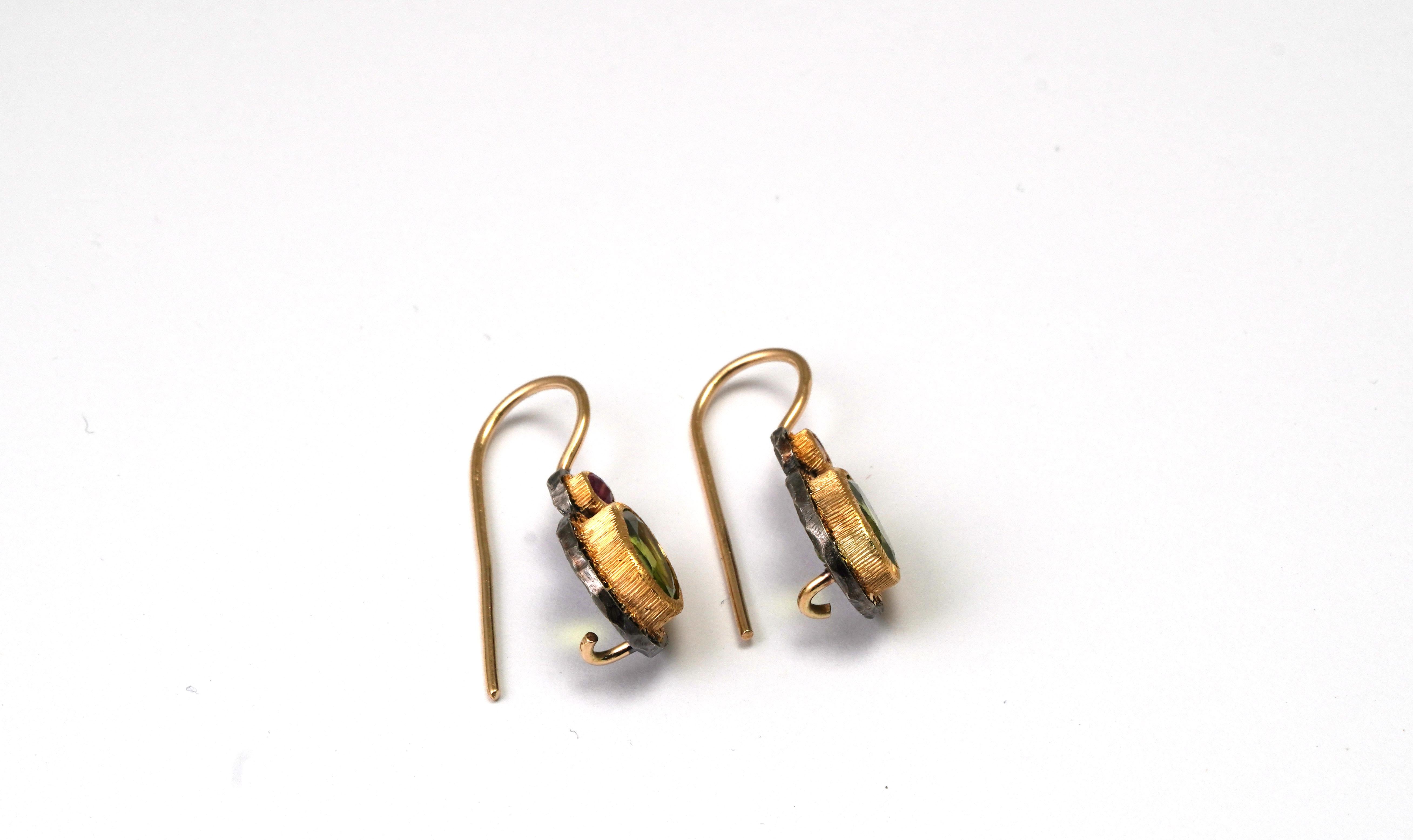 Modern 925 Oxidized Silver Earrings 22 Karat Gold Peridot Ruby Earrings For Sale