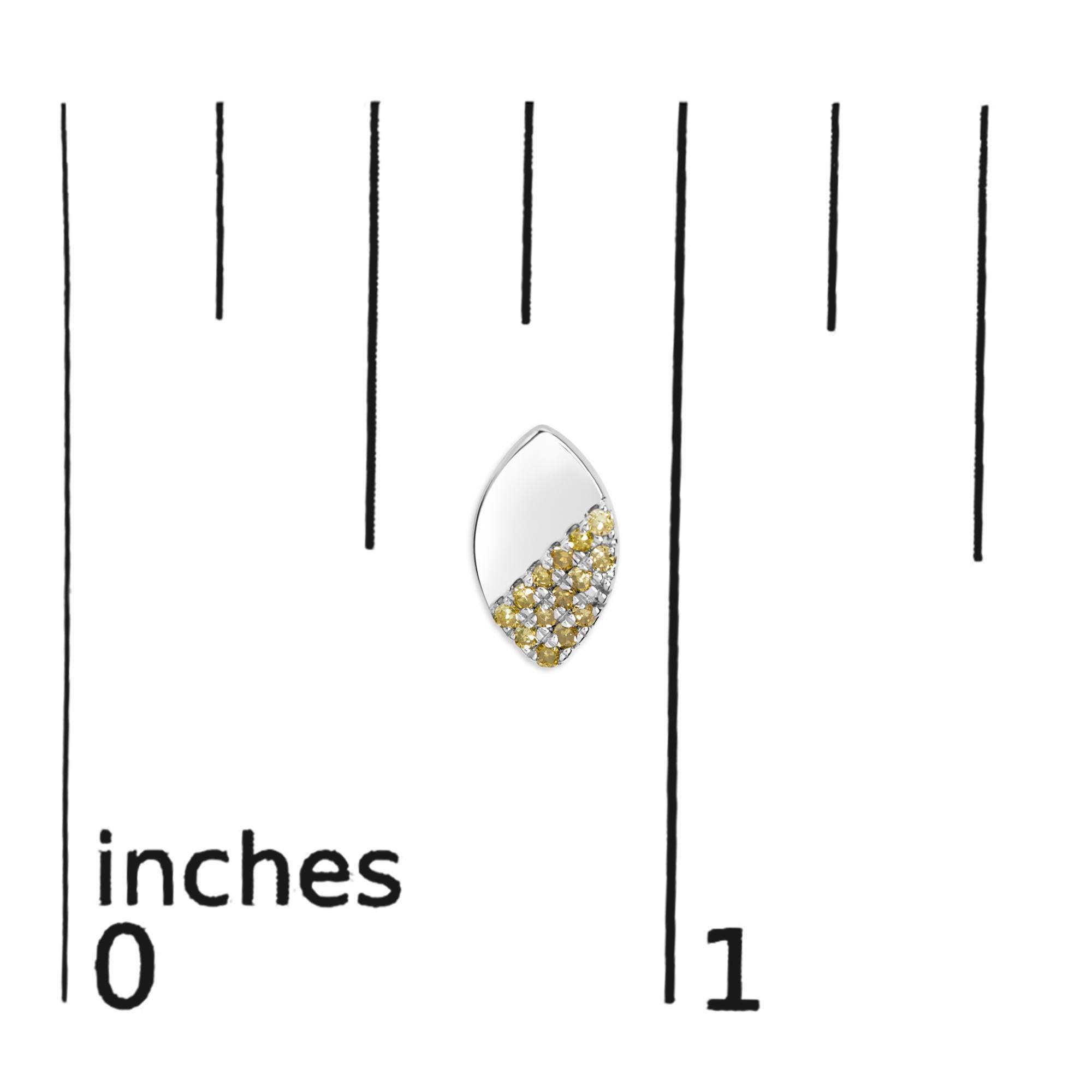 Orecchini a pera in argento 925 con diamanti gialli da 1/6 ctw e lucidatura a specchio In condizioni Nuovo in vendita a New York, NY