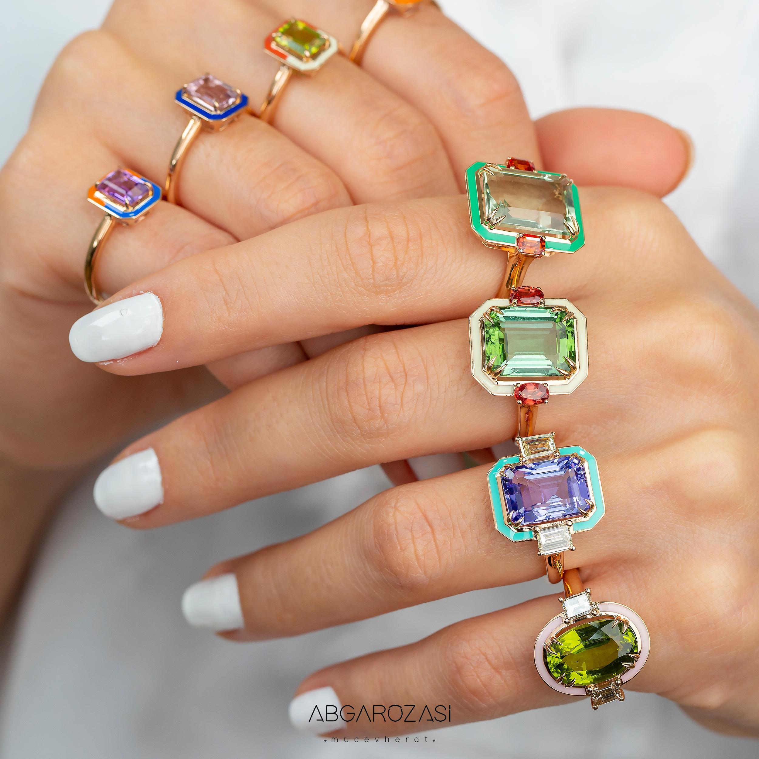 925 Silver Artdeco Synthetic Emerald Cocktail Ring, Emerald and Ruby For Sale 2