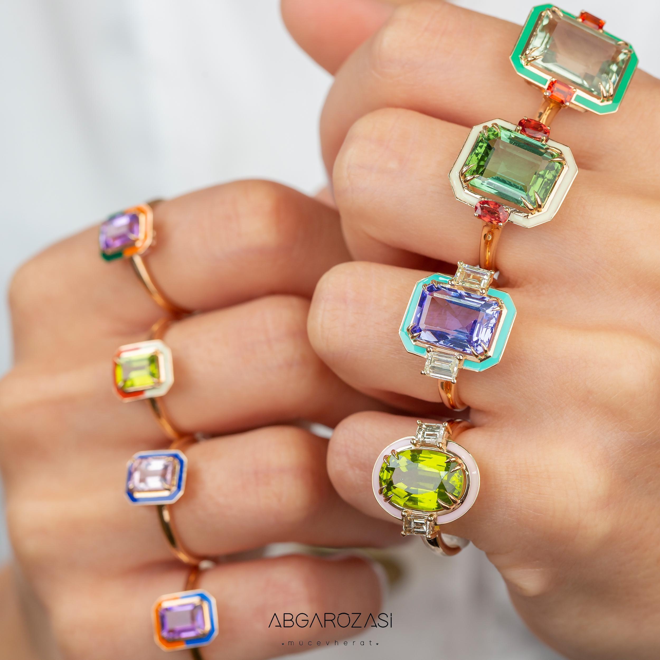 925 Silver Artdeco Synthetic Emerald Cocktail Ring, Emerald and Ruby For Sale 3