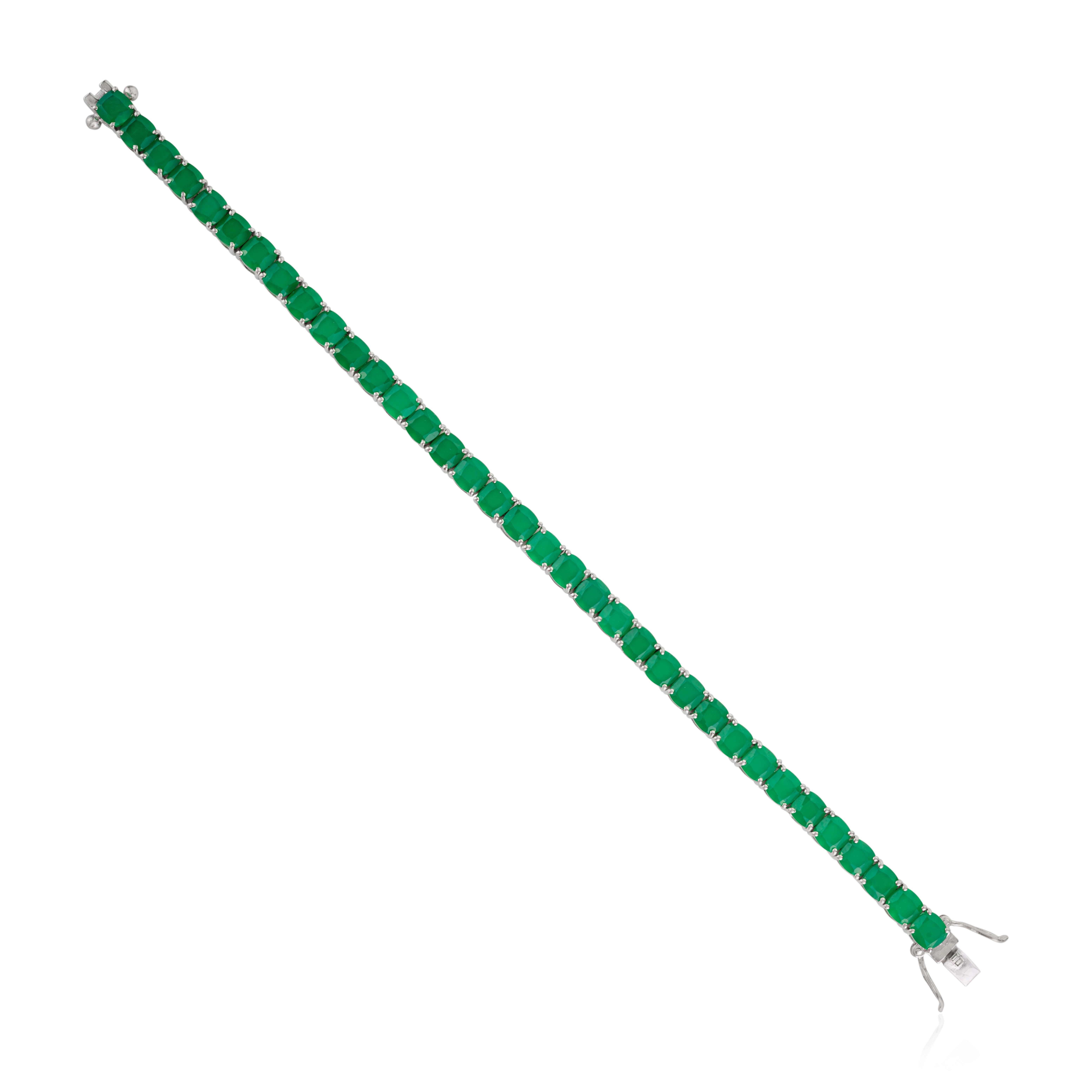 Modernista Bracciale tennis in argento 925 con onice verde tagliato a cuscino per un regalo di anniversario di matrimonio in vendita