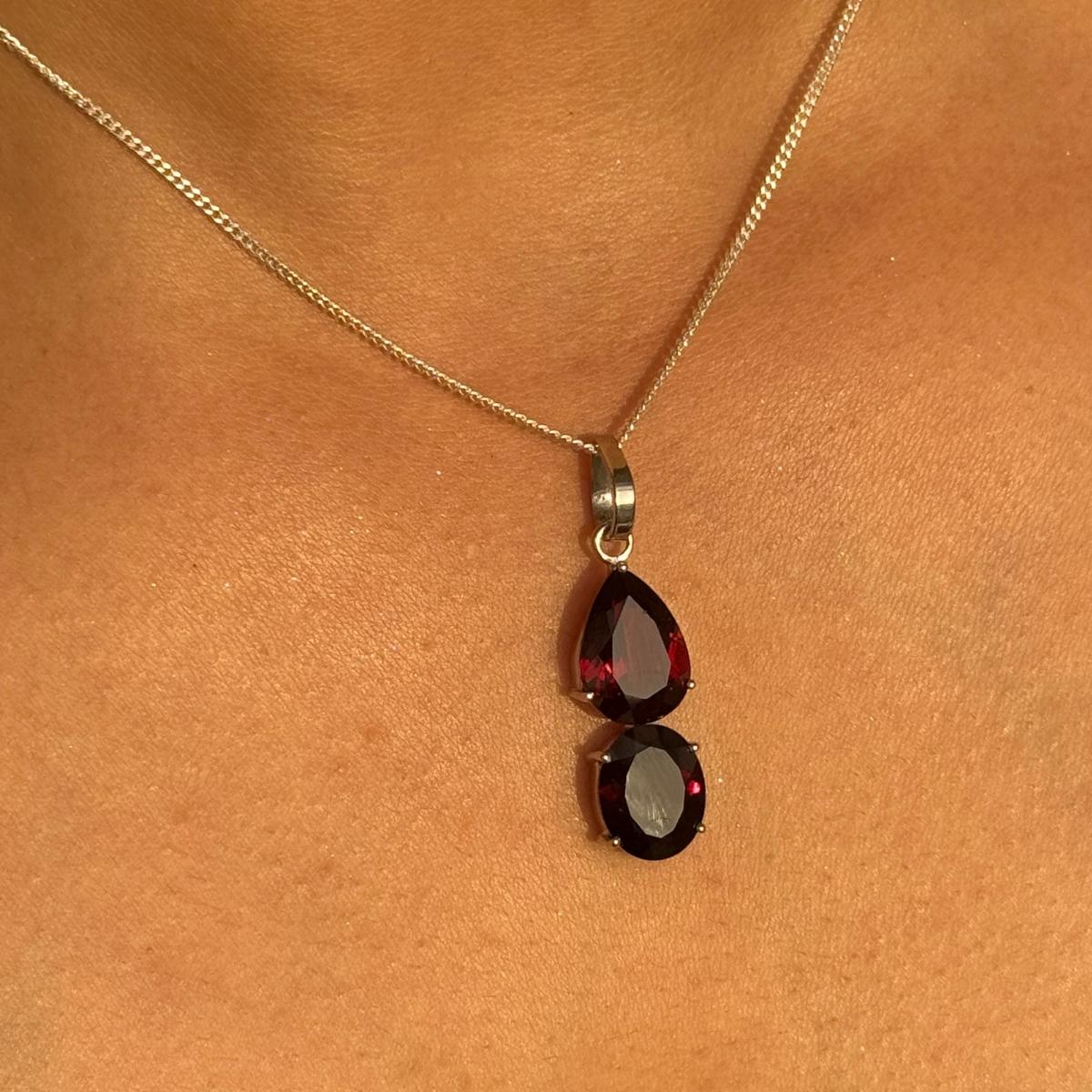 925 Silber Deep Red Pear & Oval Cut Granat Drop Anhänger im Angebot 4