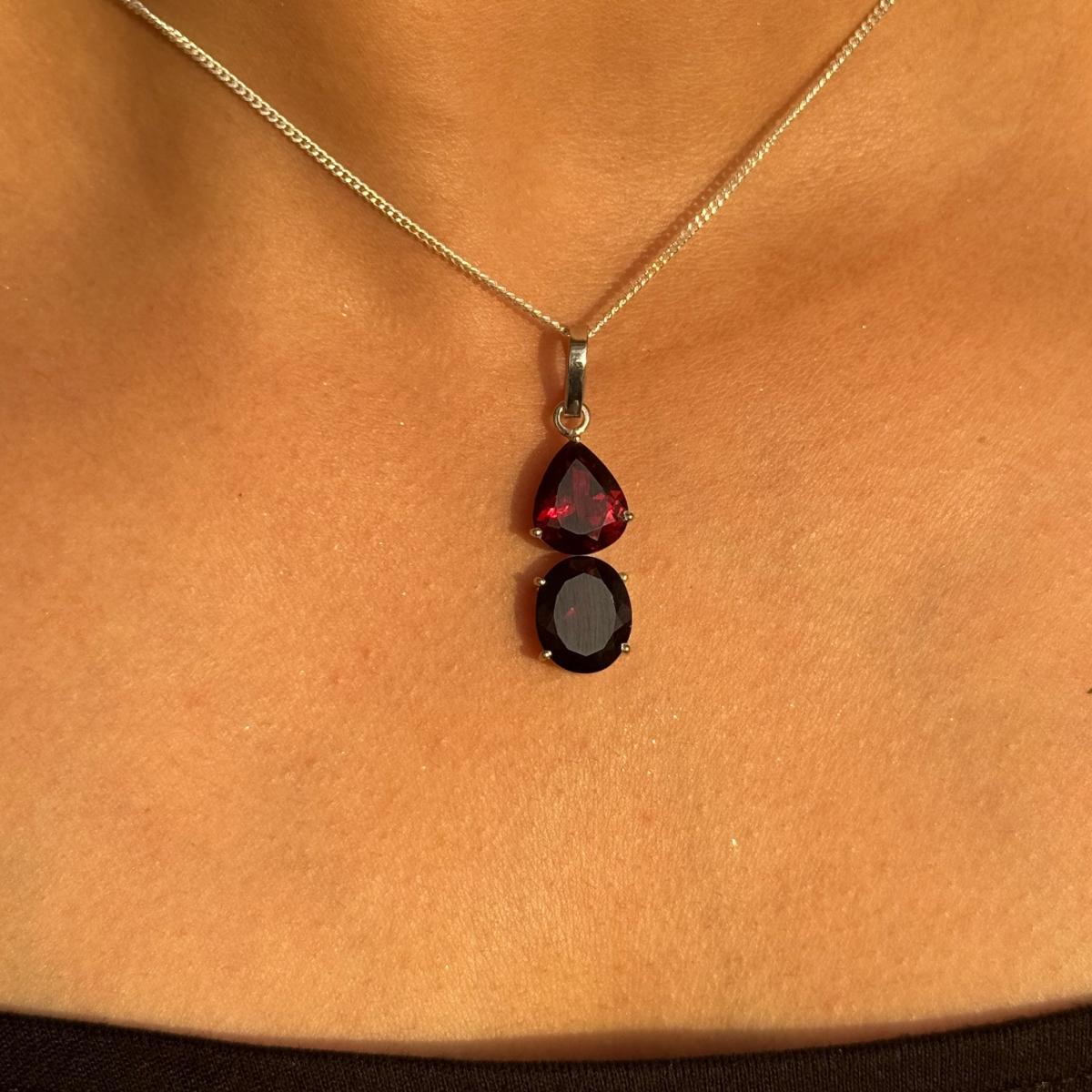 925 Silber Deep Red Pear & Oval Cut Granat Drop Anhänger Damen im Angebot