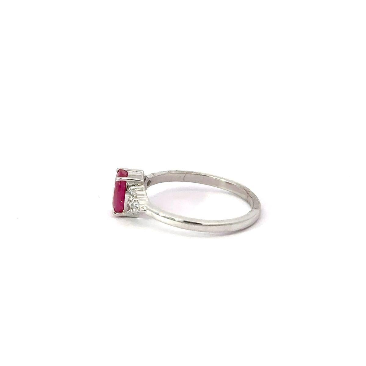 in vendita:  Anello Promessa fatto a mano in argento 925 con rubino delicato e CZ per il regalo alla mamma 3
