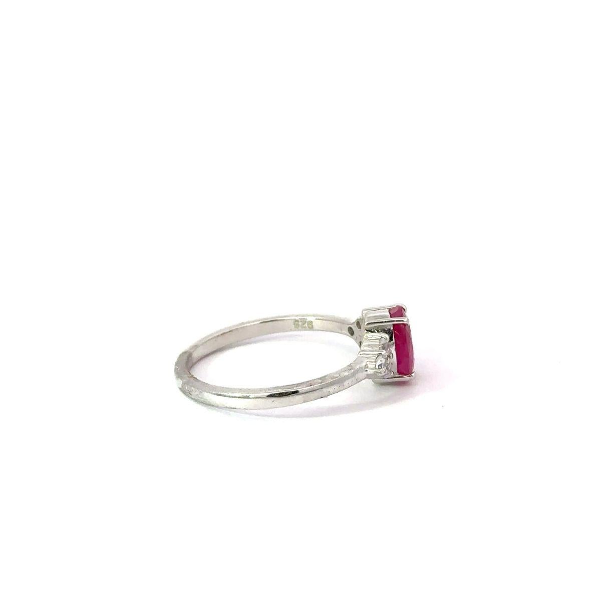in vendita:  Anello Promessa fatto a mano in argento 925 con rubino delicato e CZ per il regalo alla mamma 5