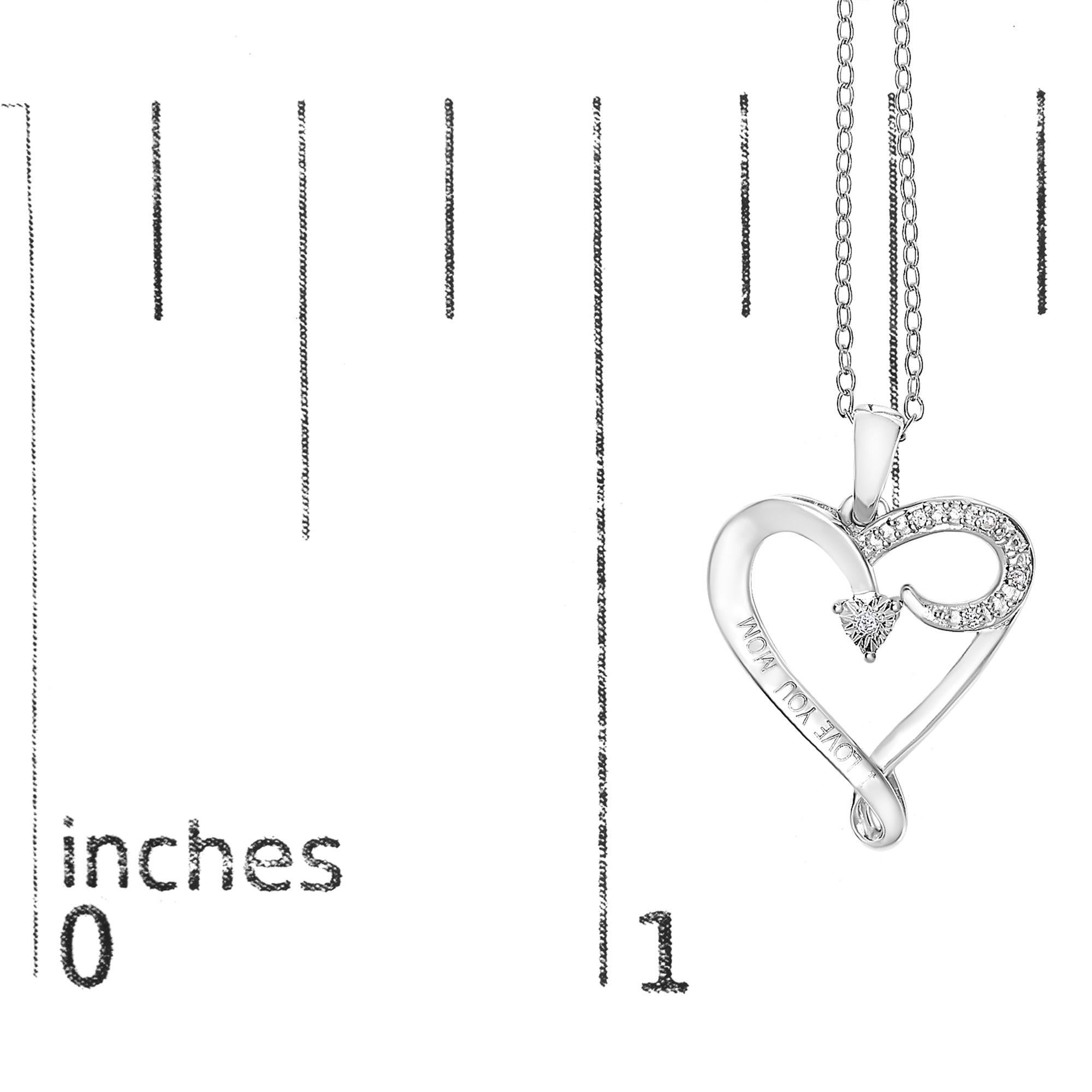 Collier pendentif cœur « I LOVE YOU MOM » avec diamants en argent .925 Neuf - En vente à New York, NY