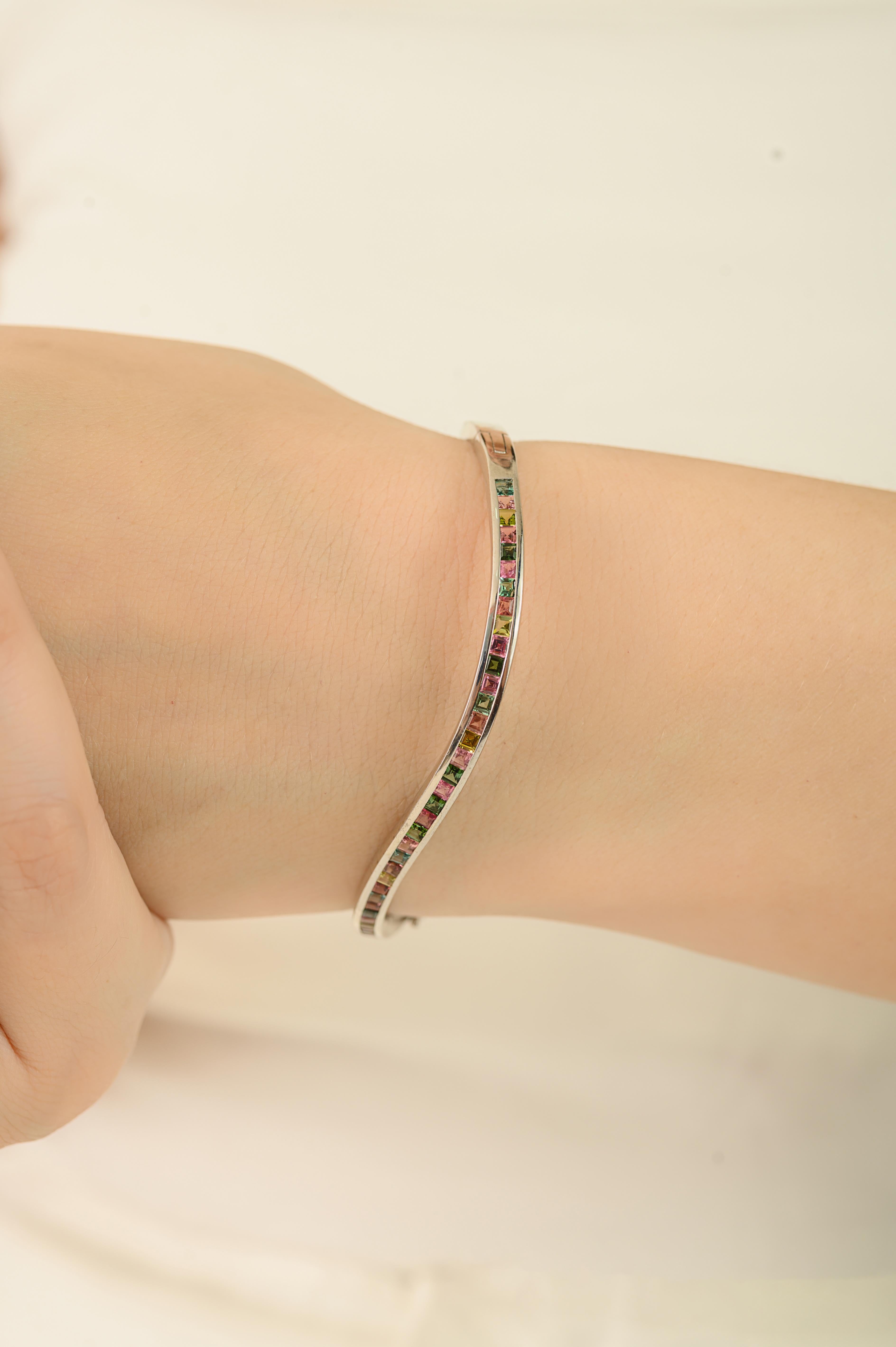 Donna Bracciale a onda in argento 925 con tormalina multipla, pietra di nascita di ottobre, per lei in vendita