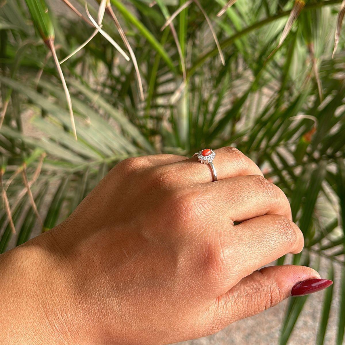 For Sale:  925 Silver Natural Coral Cabochon Gemstone & Zirconia Halo Ring for Grandma Gift 6