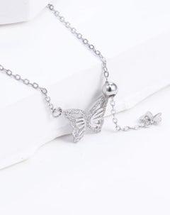 Pendentif en argent 925 avec diamants pavés Pendentif en forme de papillon pour les femmes.