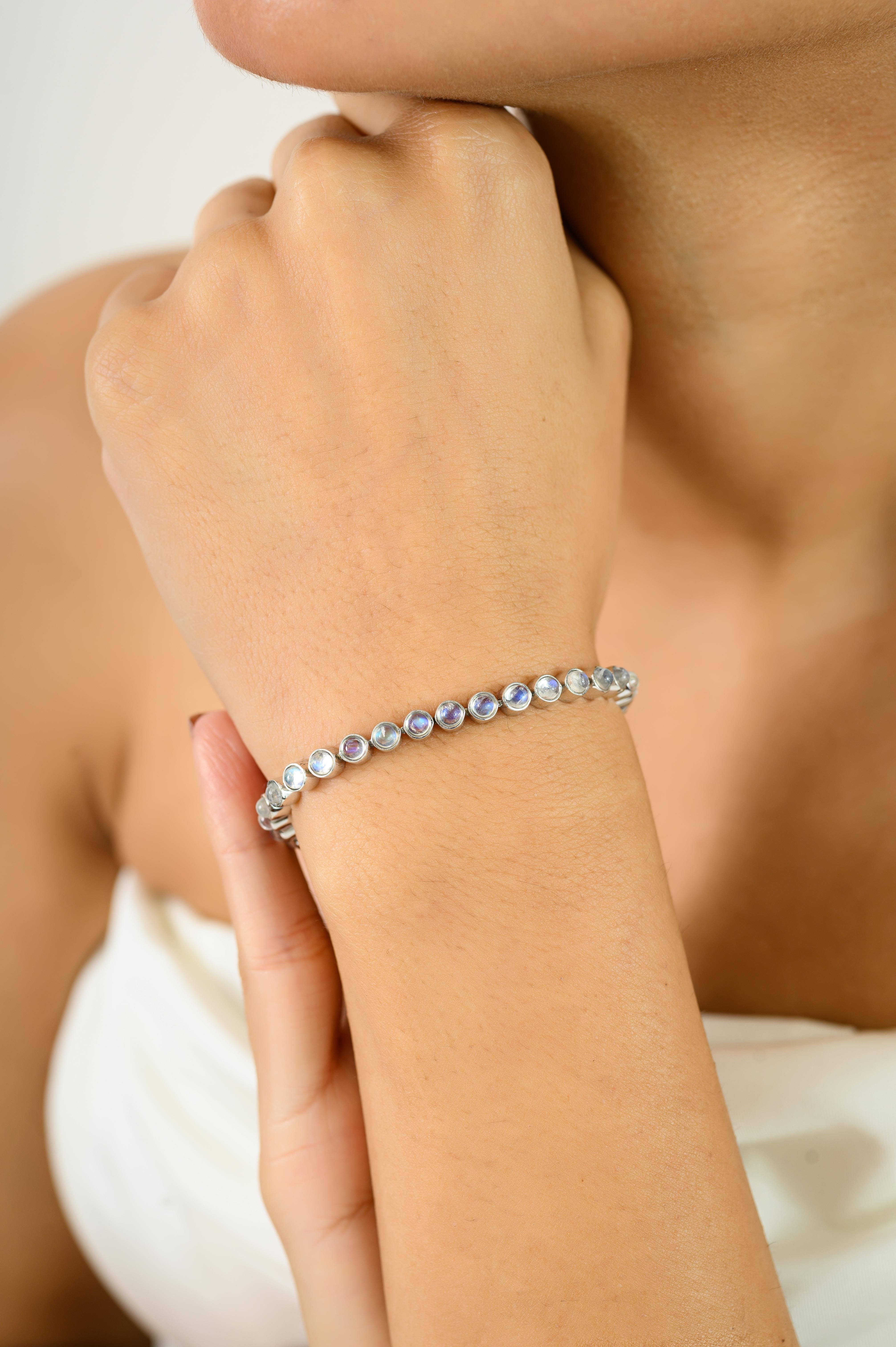Bracelet de tennis élégant en argent 925 avec pierres de lune en cabochons ronds pour une utilisation quotidienne en vente 4