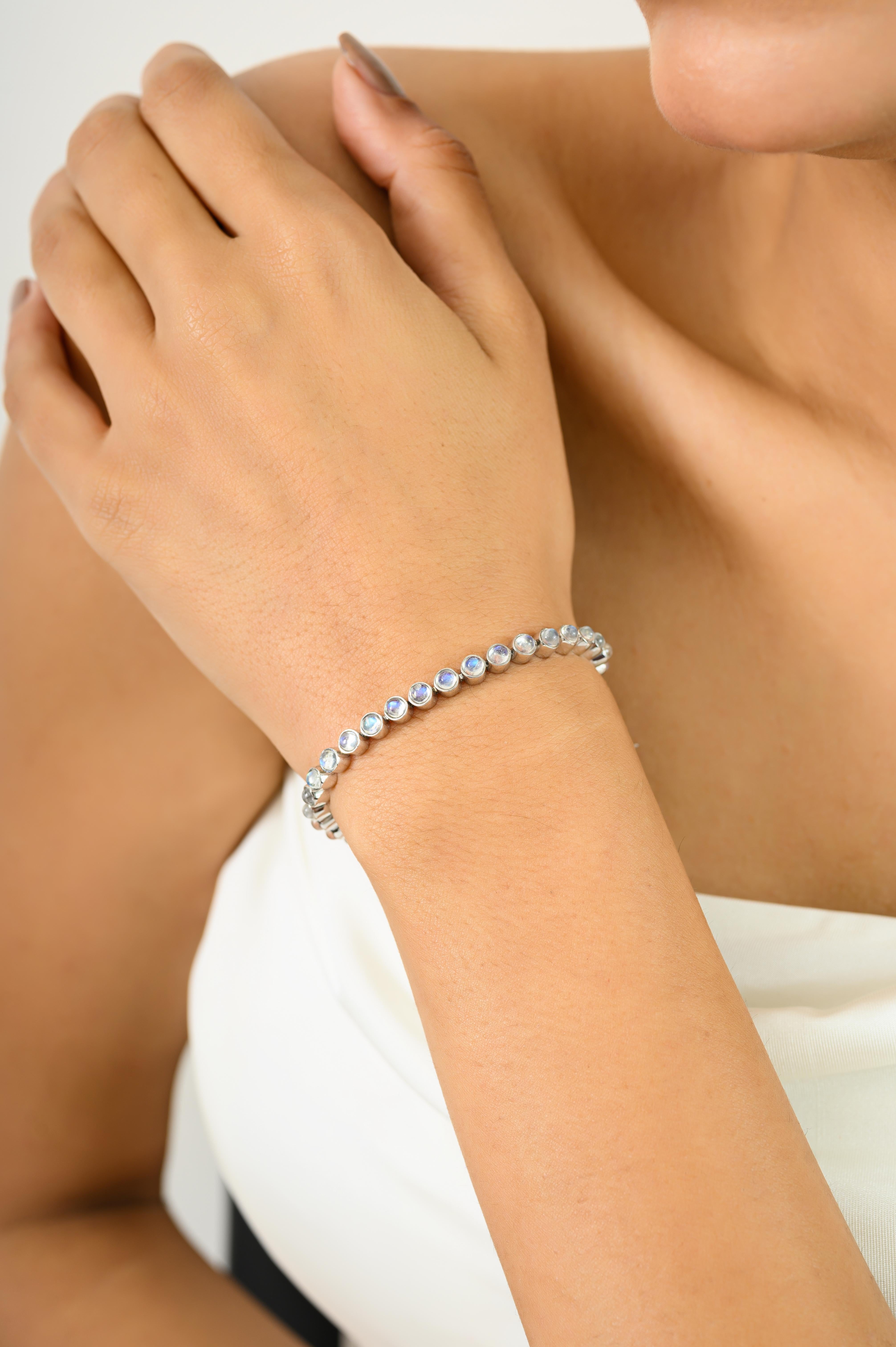 Bracelet de tennis élégant en argent 925 avec pierres de lune en cabochons ronds pour une utilisation quotidienne Pour femmes en vente