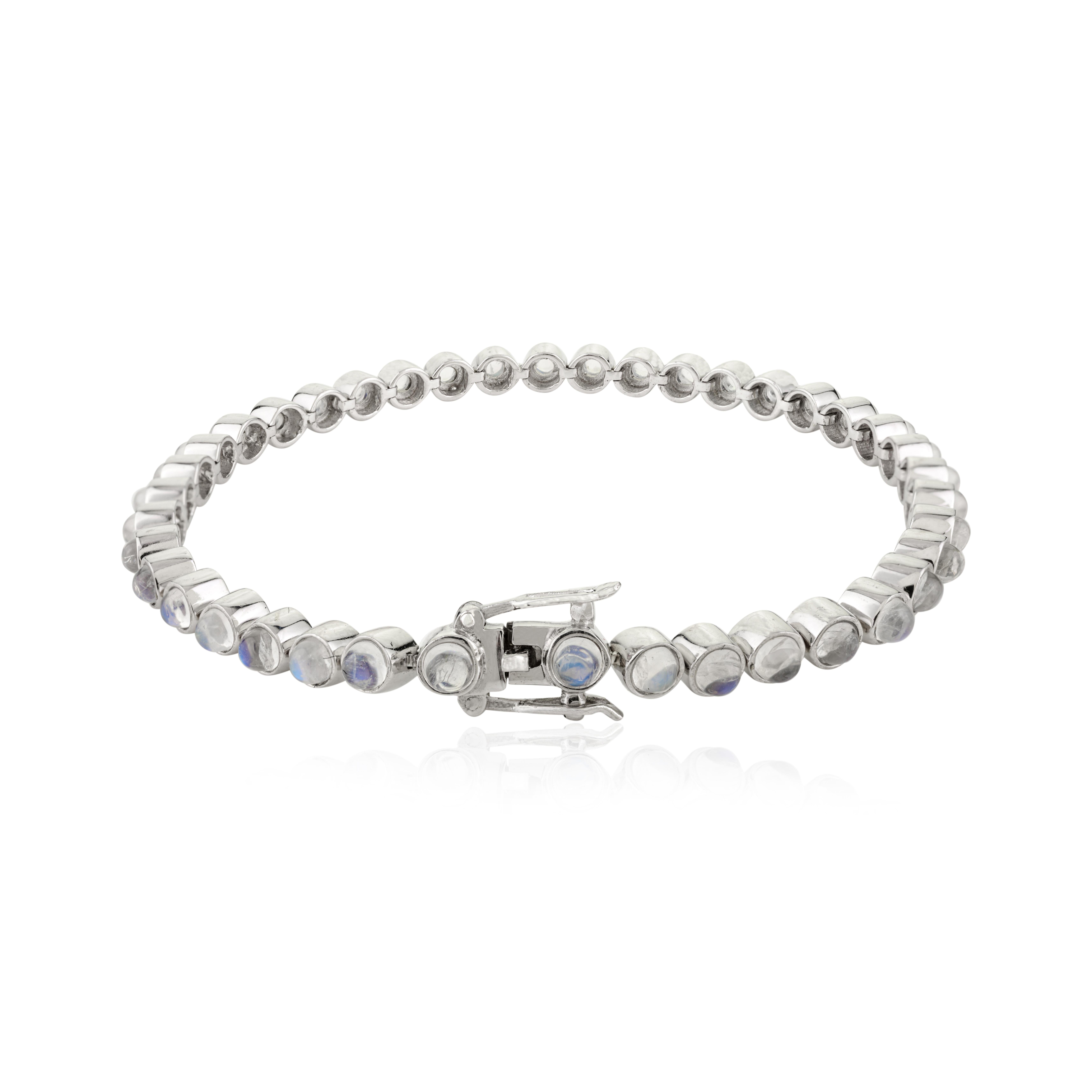 Bracelet de tennis élégant en argent 925 avec pierres de lune en cabochons ronds pour une utilisation quotidienne en vente 1