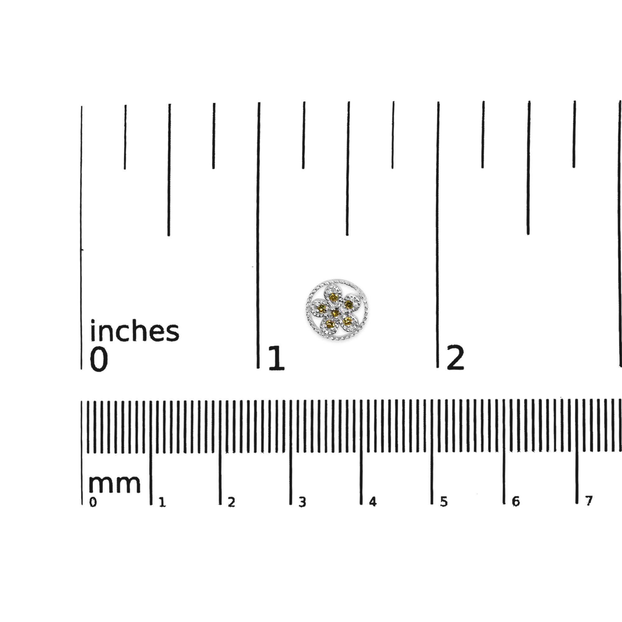 Orecchini a perno con stella e ruota in argento .925 con diamanti trattati gialli In condizioni Nuovo in vendita a New York, NY