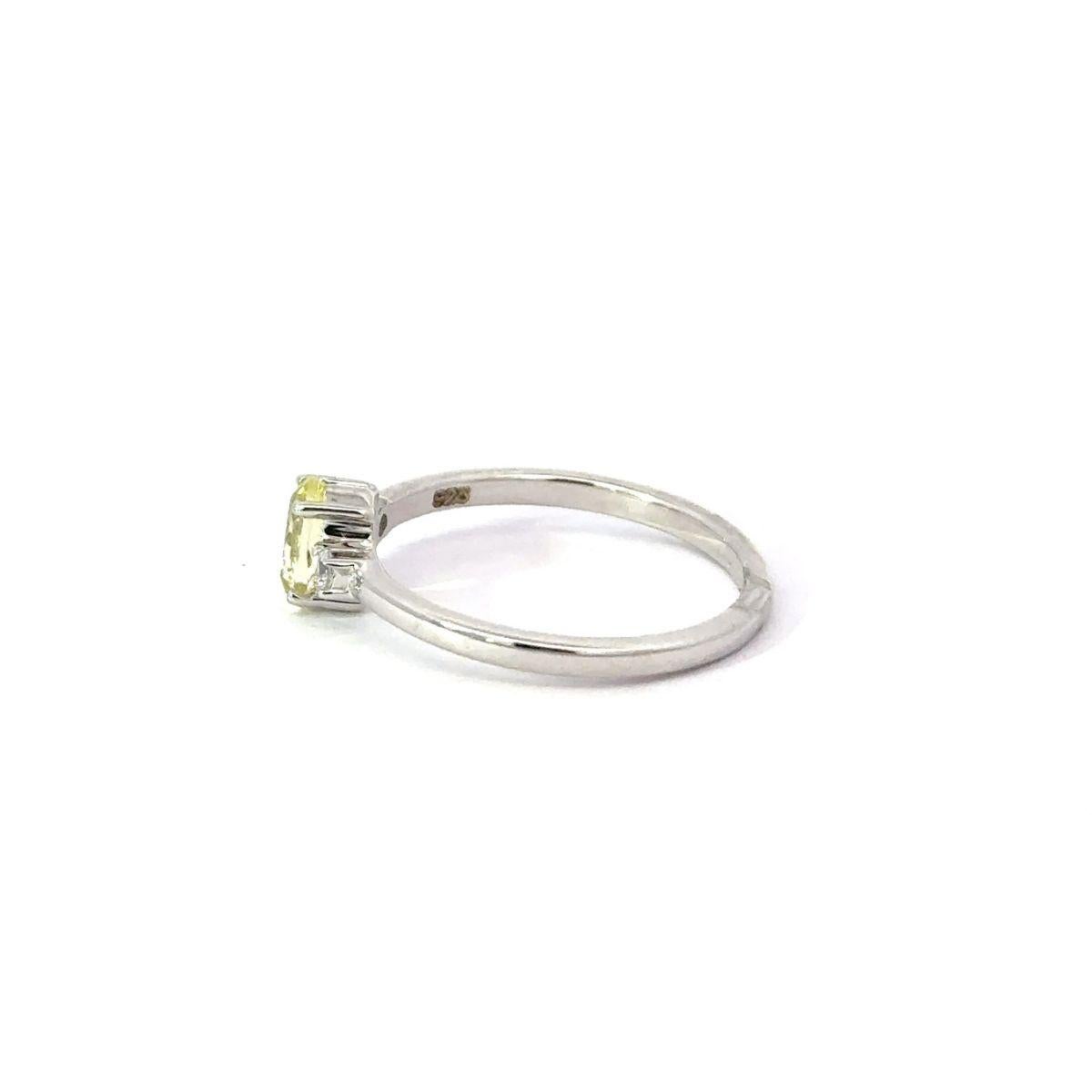 Im Angebot: 925 massivem Silber zierlich Zitrone Quarz mit kubischer Zirkonia Edelstein Ring für Mama () 3