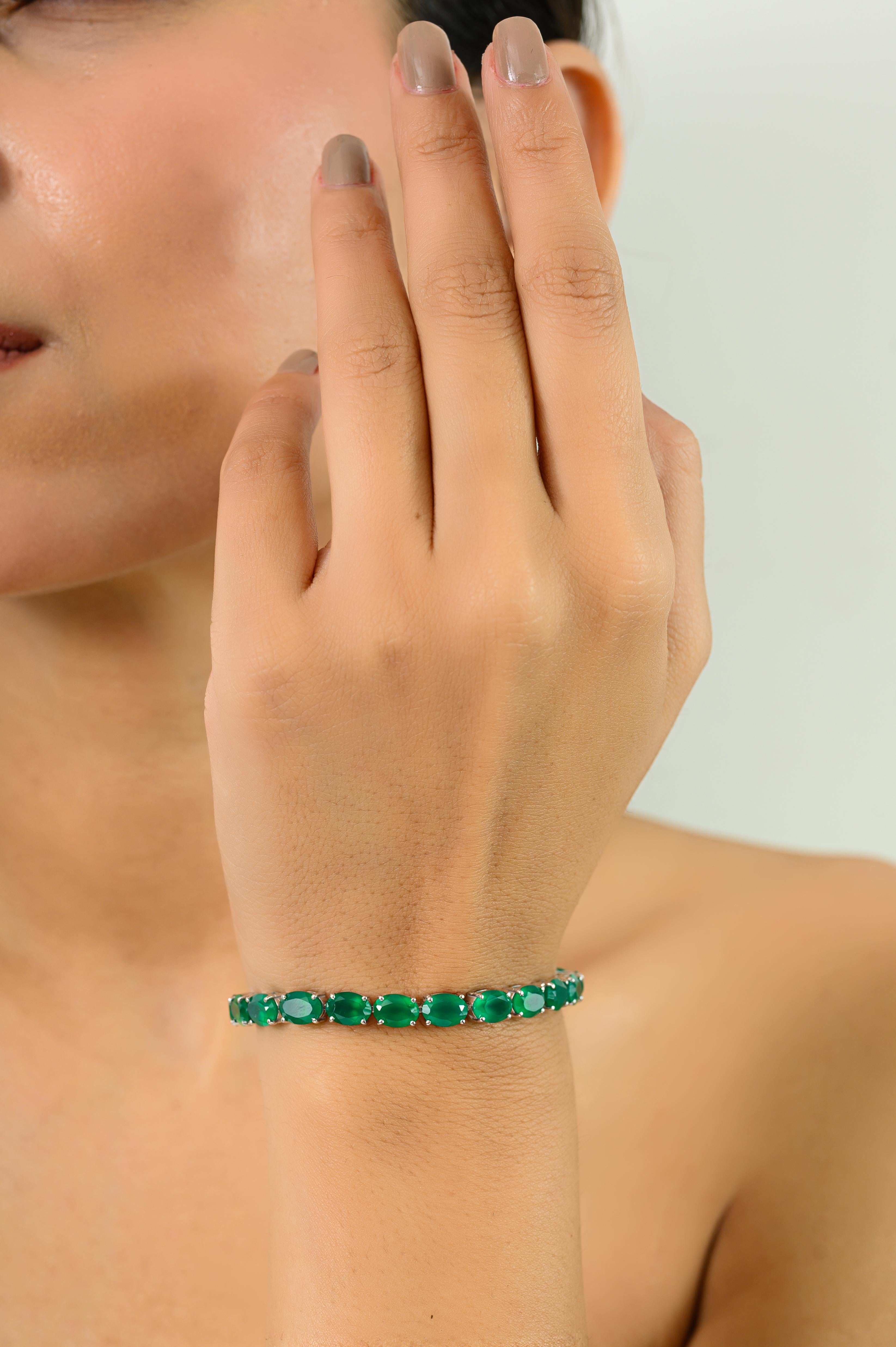 925 Solid Silver Tennis Bracelet Featuring 17.41 Carat Oval Cut Natural Emerald in vendita 4