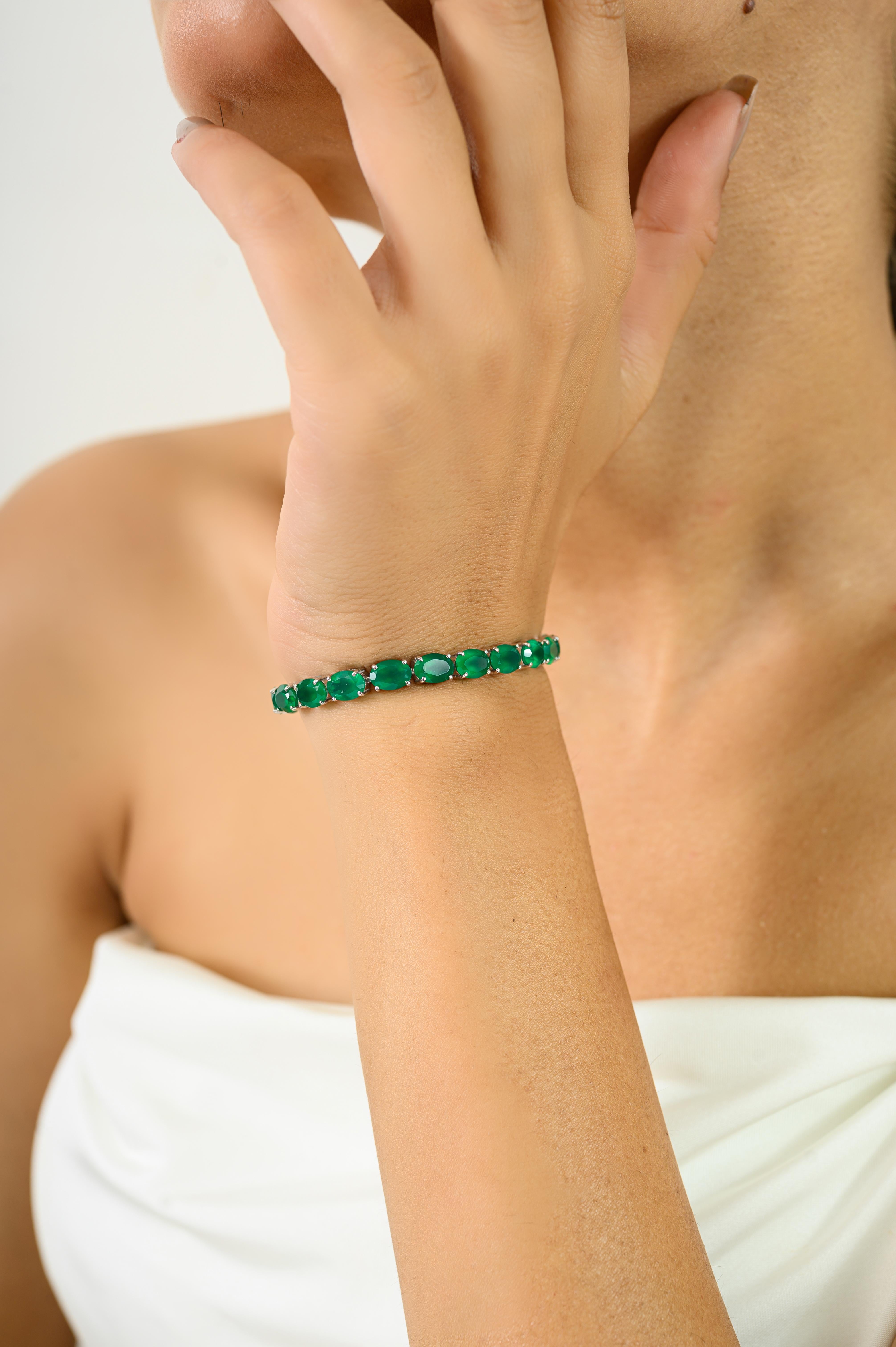 925 Solid Silver Tennis Bracelet Featuring 17.41 Carat Oval Cut Natural Emerald in vendita 2