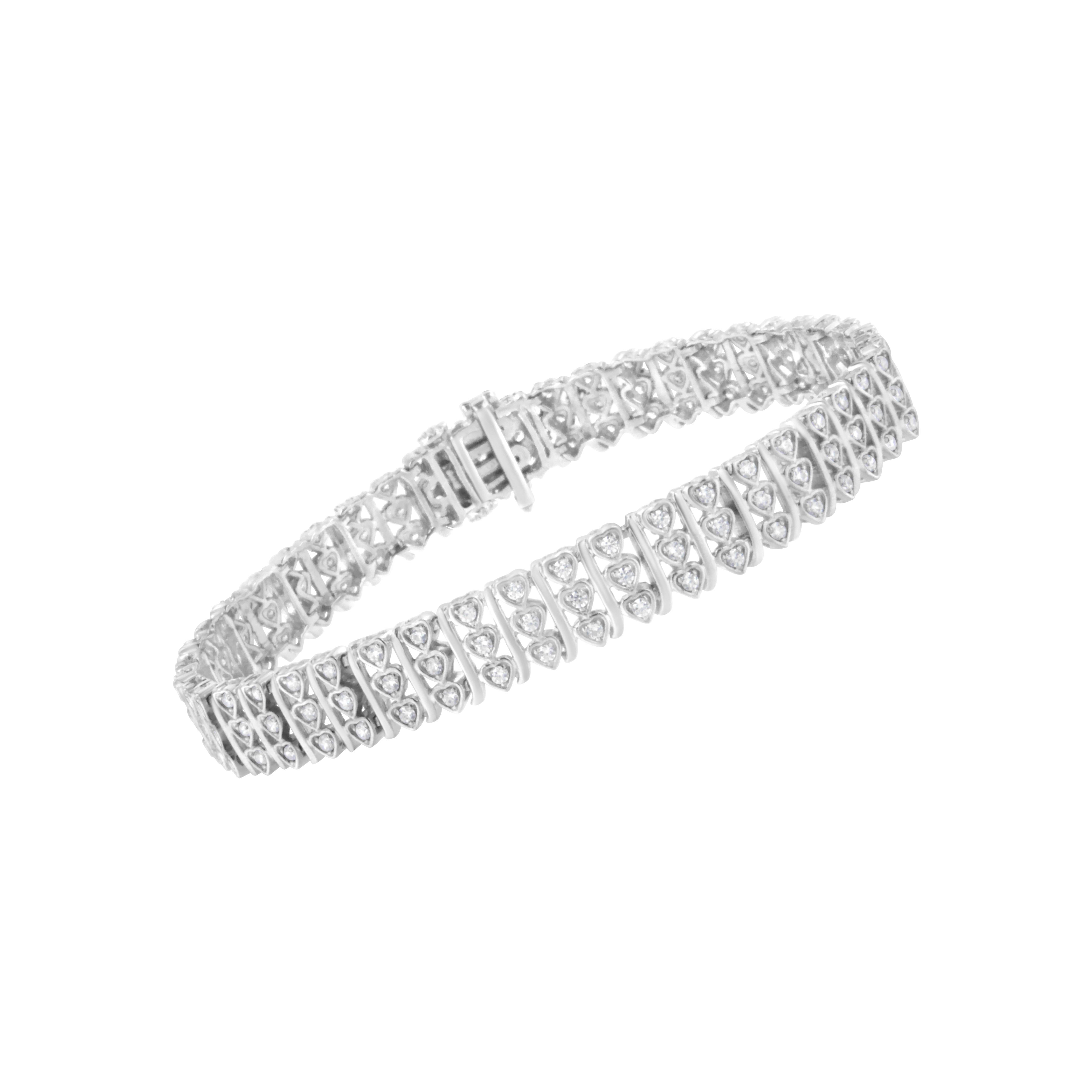 .925 Sterlingsilber 1 1/2 Karat runder Diamant 3-reihiges Herz-Gliederarmband (Zeitgenössisch) im Angebot