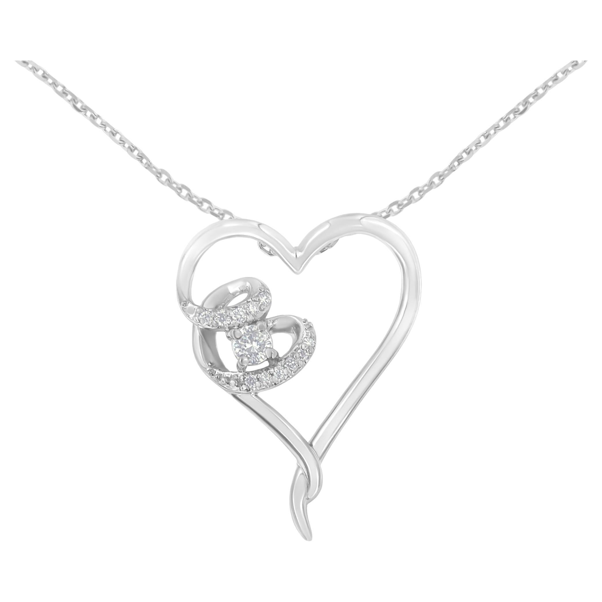 Collier en argent sterling .925 avec pendentif en forme de cœur en diamant de 1/10 carat