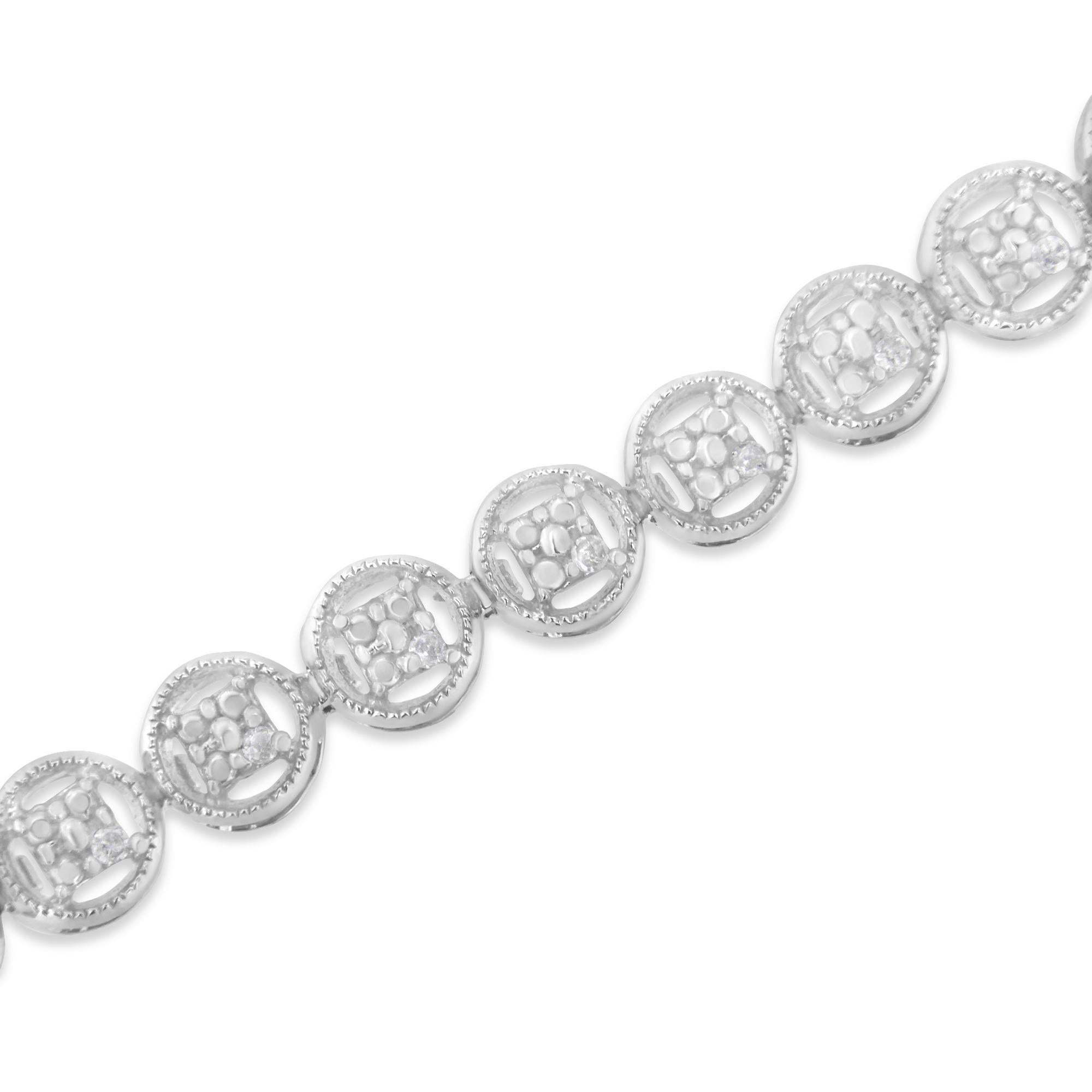 Taille ronde .925 Sterling Silver 1/10 Carat Diamond Open Circle Wheel Link Tennis Bracelet en vente