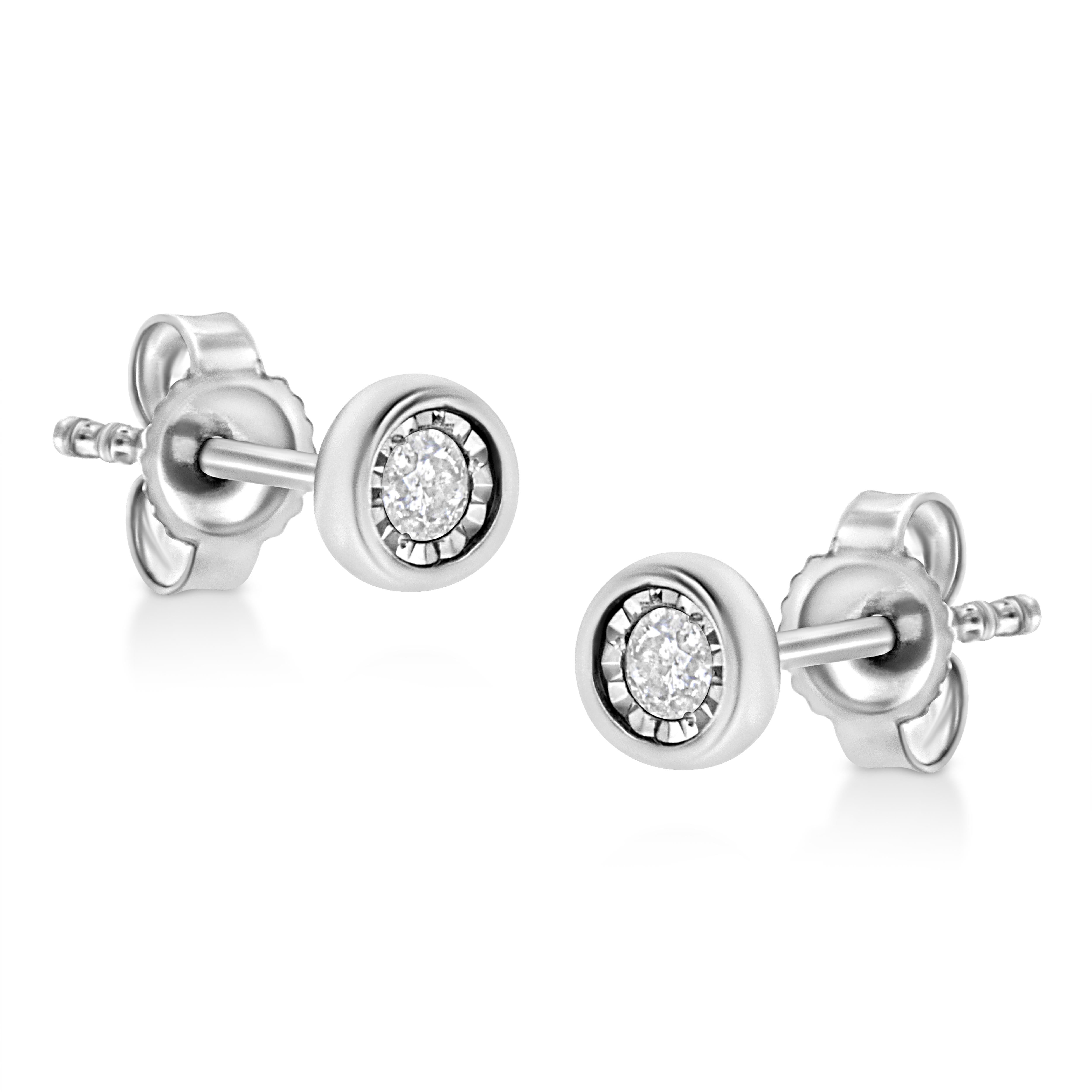 .925 Sterling Silver 1/10 Carat Miracle-Set Diamond Oval Shape Stud Earrings In New Condition For Sale In New York, NY