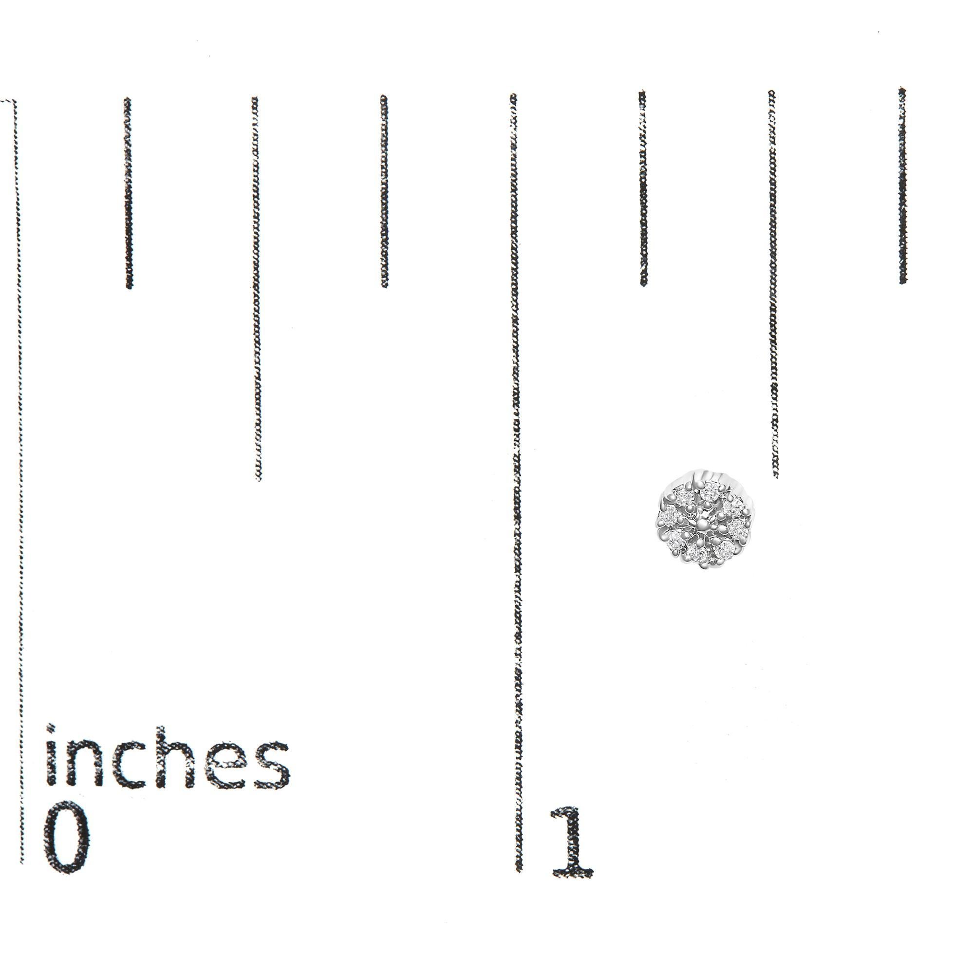 A. Silver, 925 Orecchini con diamanti a grappolo floreali da 1/10 cttw In condizioni Nuovo in vendita a New York, NY