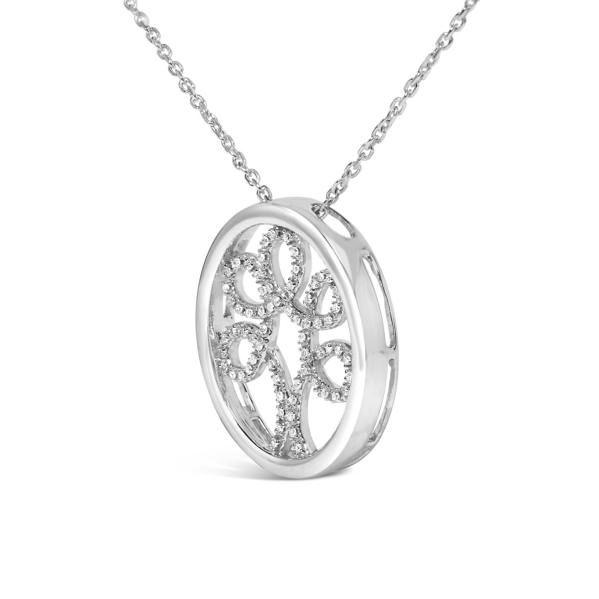 Moderno Collana con ciondolo a forma di albero della vita in argento 925 con diamante da 1/10 di carato in vendita