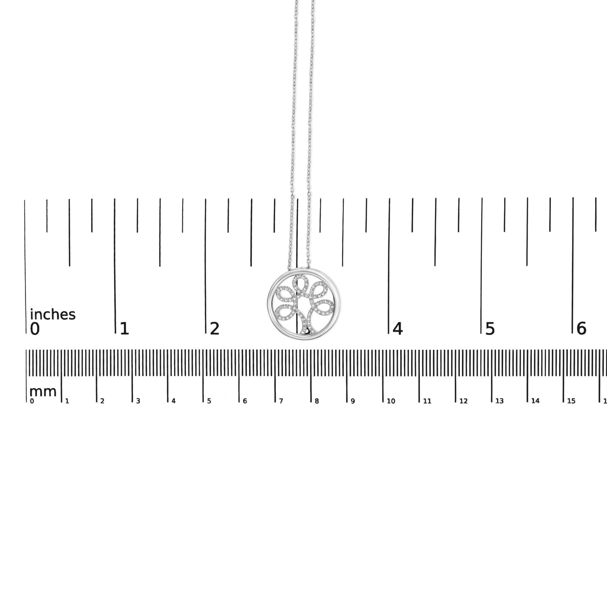 Collana con ciondolo a forma di albero della vita in argento 925 con diamante da 1/10 di carato In condizioni Nuovo in vendita a New York, NY