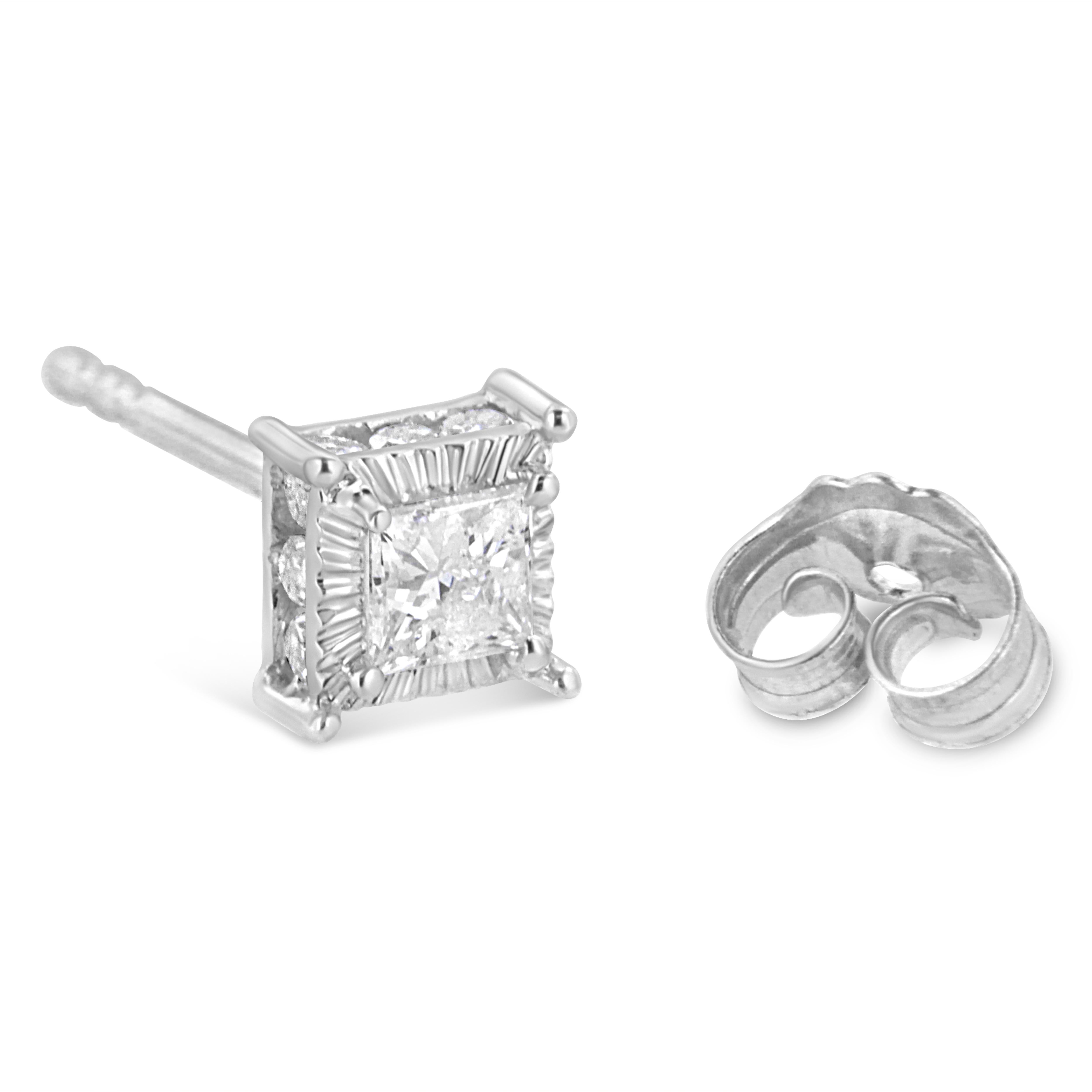 Clous d'oreilles en argent sterling avec diamant taille princesse de 1/2 carat de .925 Neuf - En vente à New York, NY