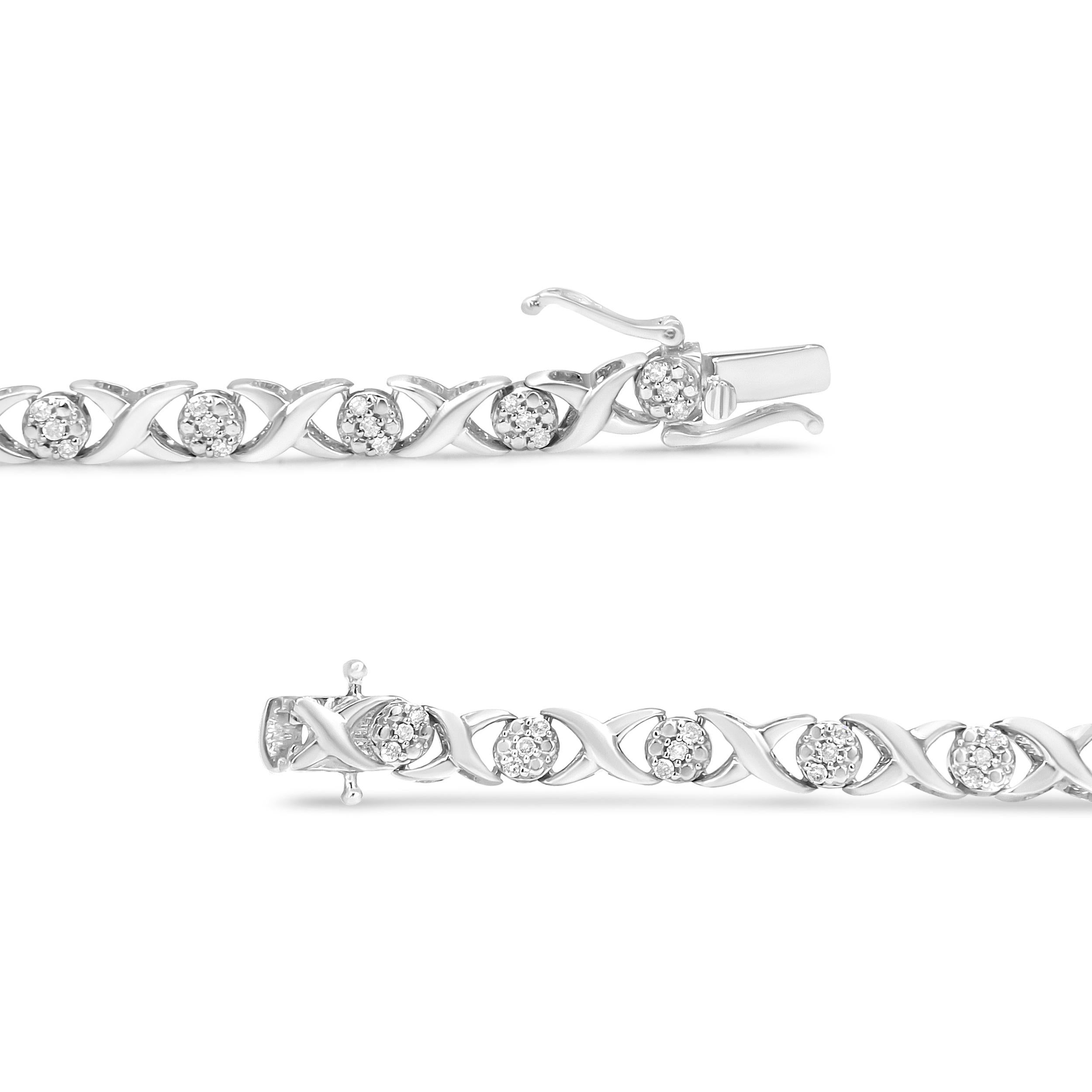 Contemporain Bracelet à maillons en argent sterling avec grappe de diamants ronds de 1/2 carat de .925 carat en vente