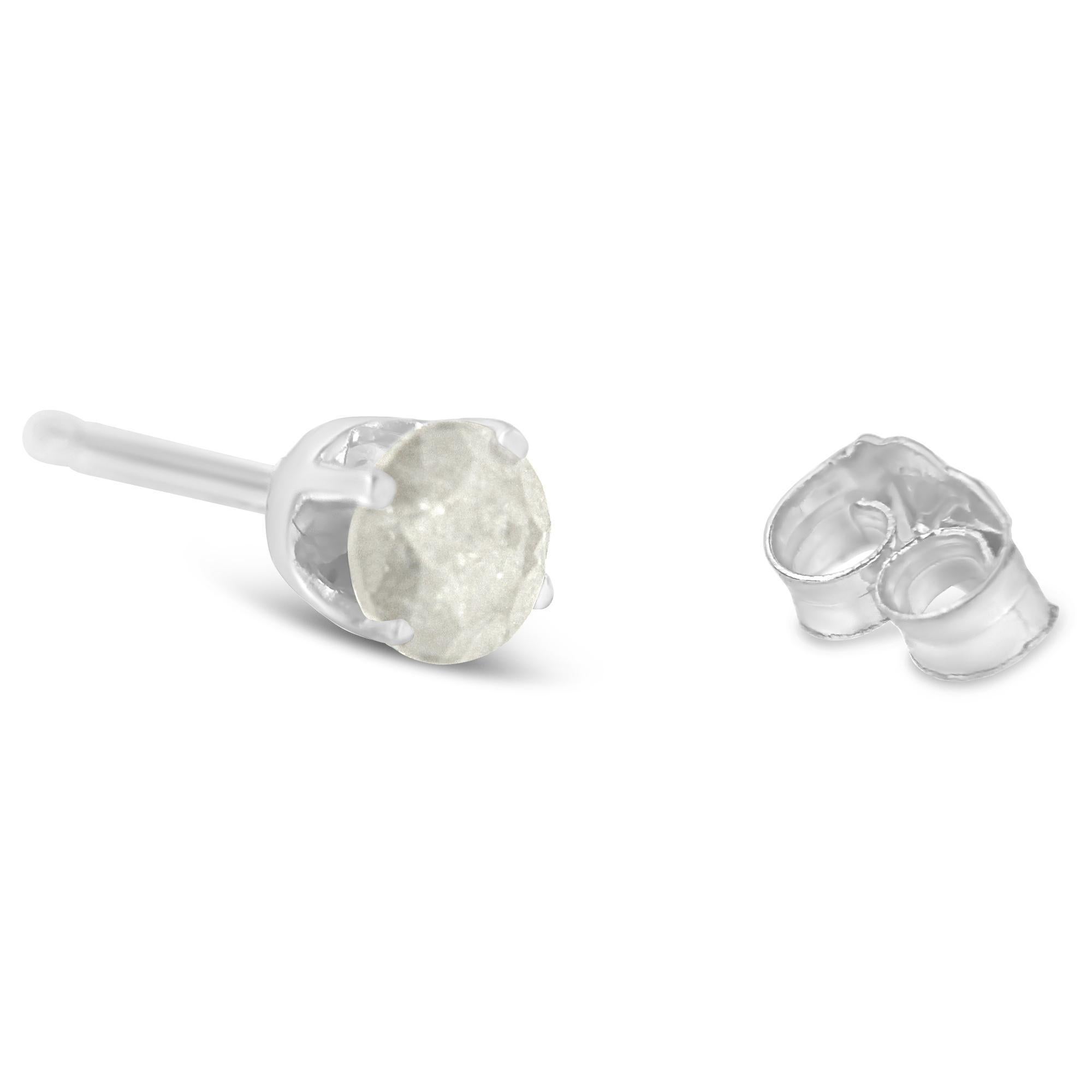 Taille ronde .925 Sterling Silver 1/2 Cttw 4-Prong Round-cut Diamond Classic Stud Earrings en vente
