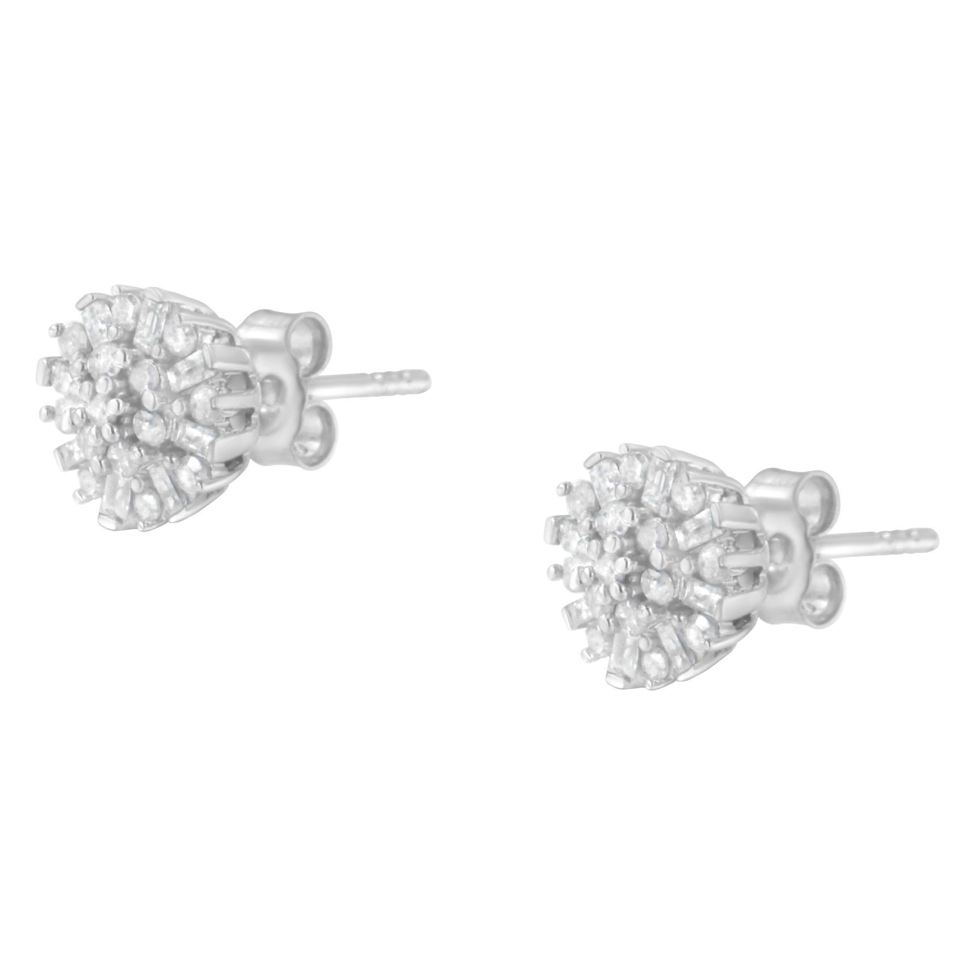 Taglio rotondo .925 A. Silver 1/2 cttw Diamante Sunburst Orecchini a grappolo floreale in vendita