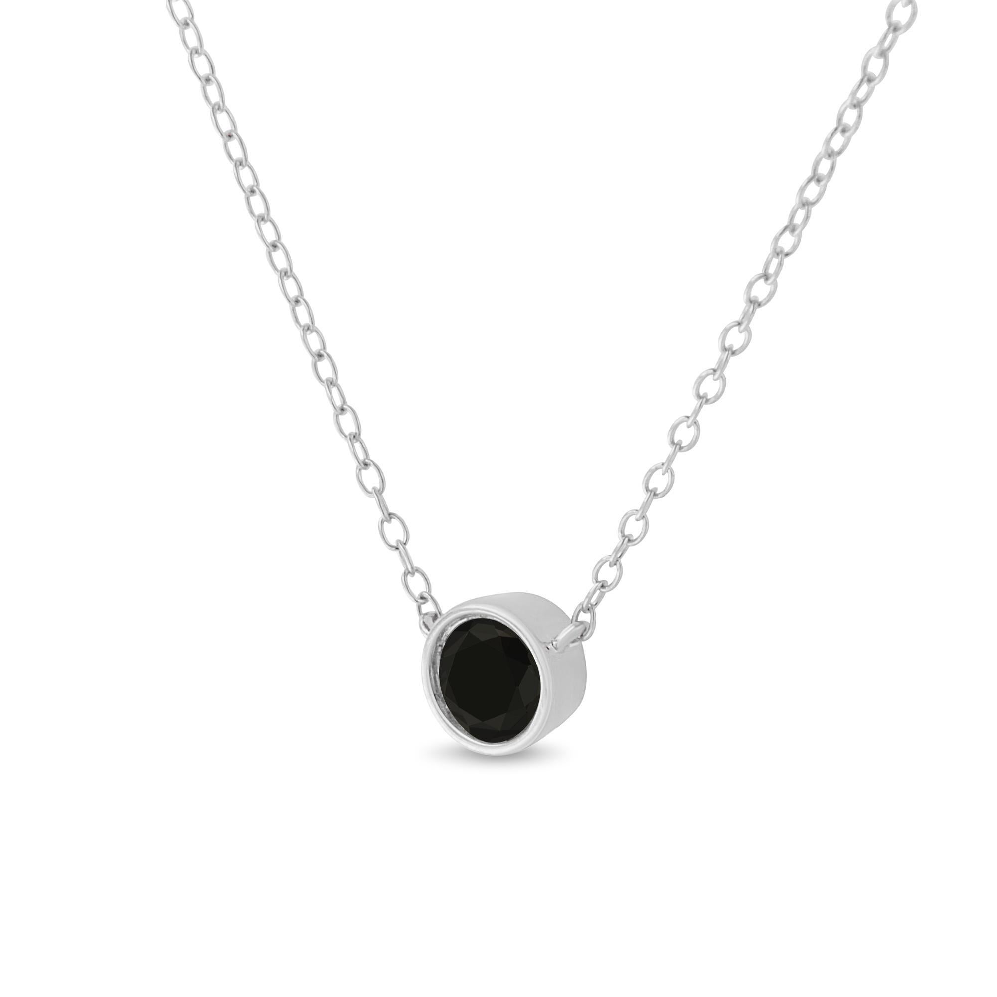 Moderno Collana con ciondolo solitario di diamanti neri trattati in .925 Sterling Silver da 1/2 Cttw