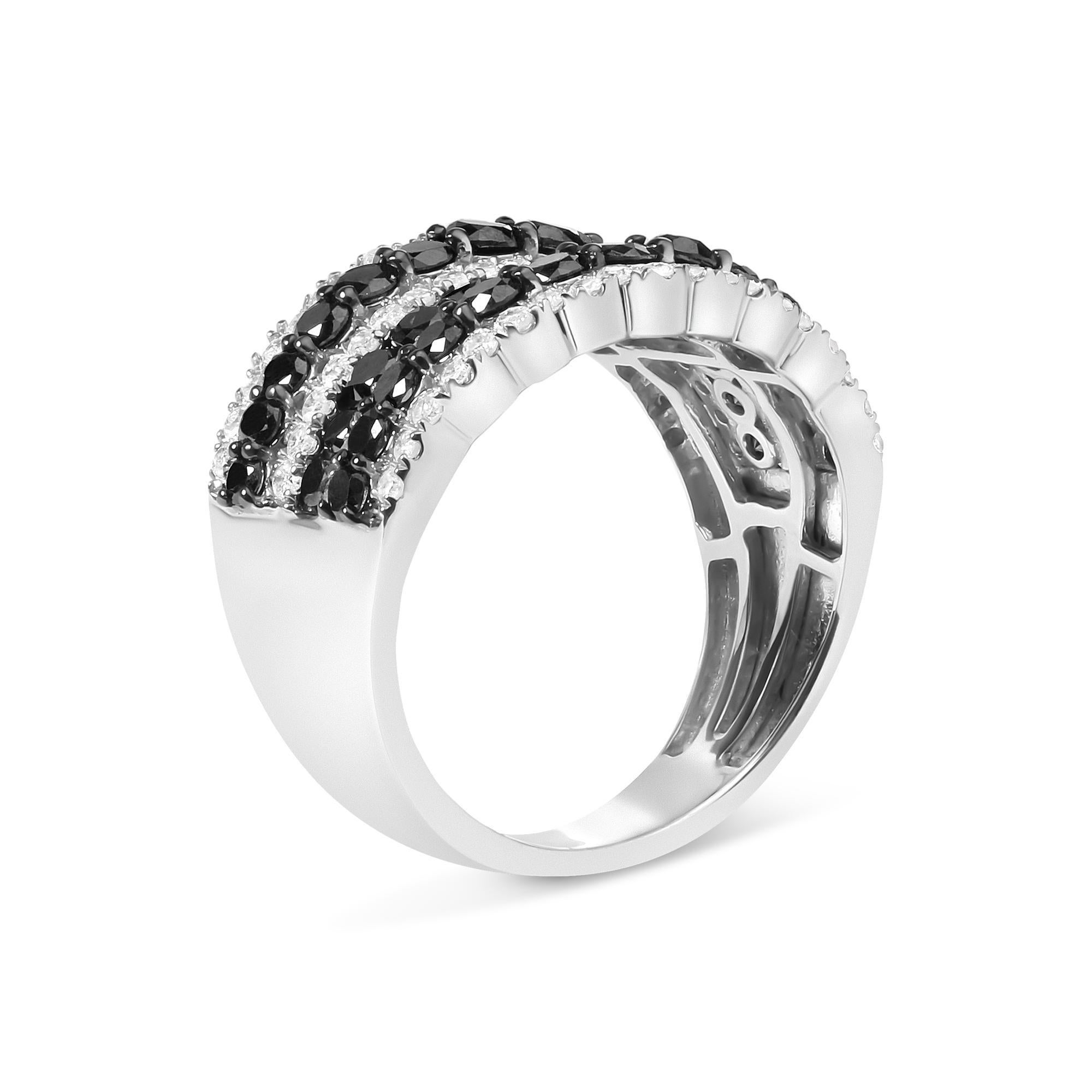 Moderne .925 Sterling Silver 1 3/4 Cttw Treated Alternating Diamond Multi Row Band Ring (bague à plusieurs rangs de diamants alternés) en vente