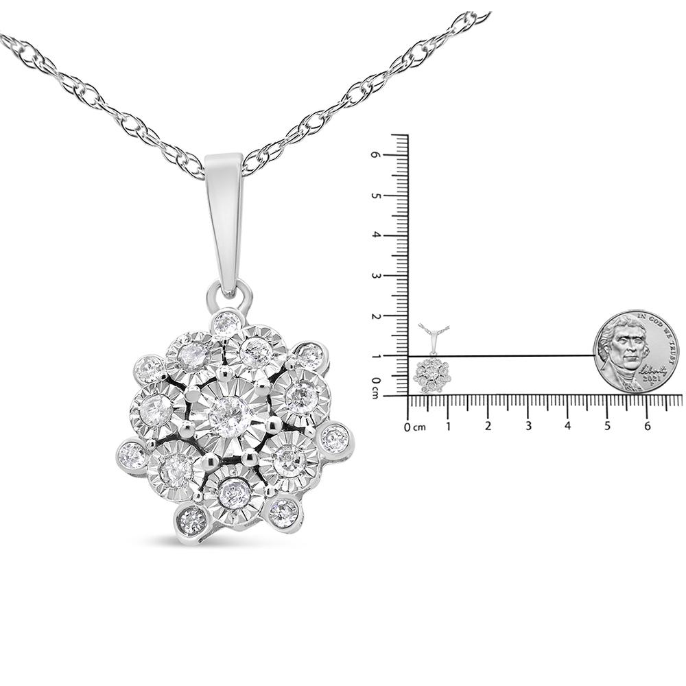 .925 Sterling Silver 1/4 Carat Diamond Floral Cluster Pendant Necklace In New Condition For Sale In New York, NY