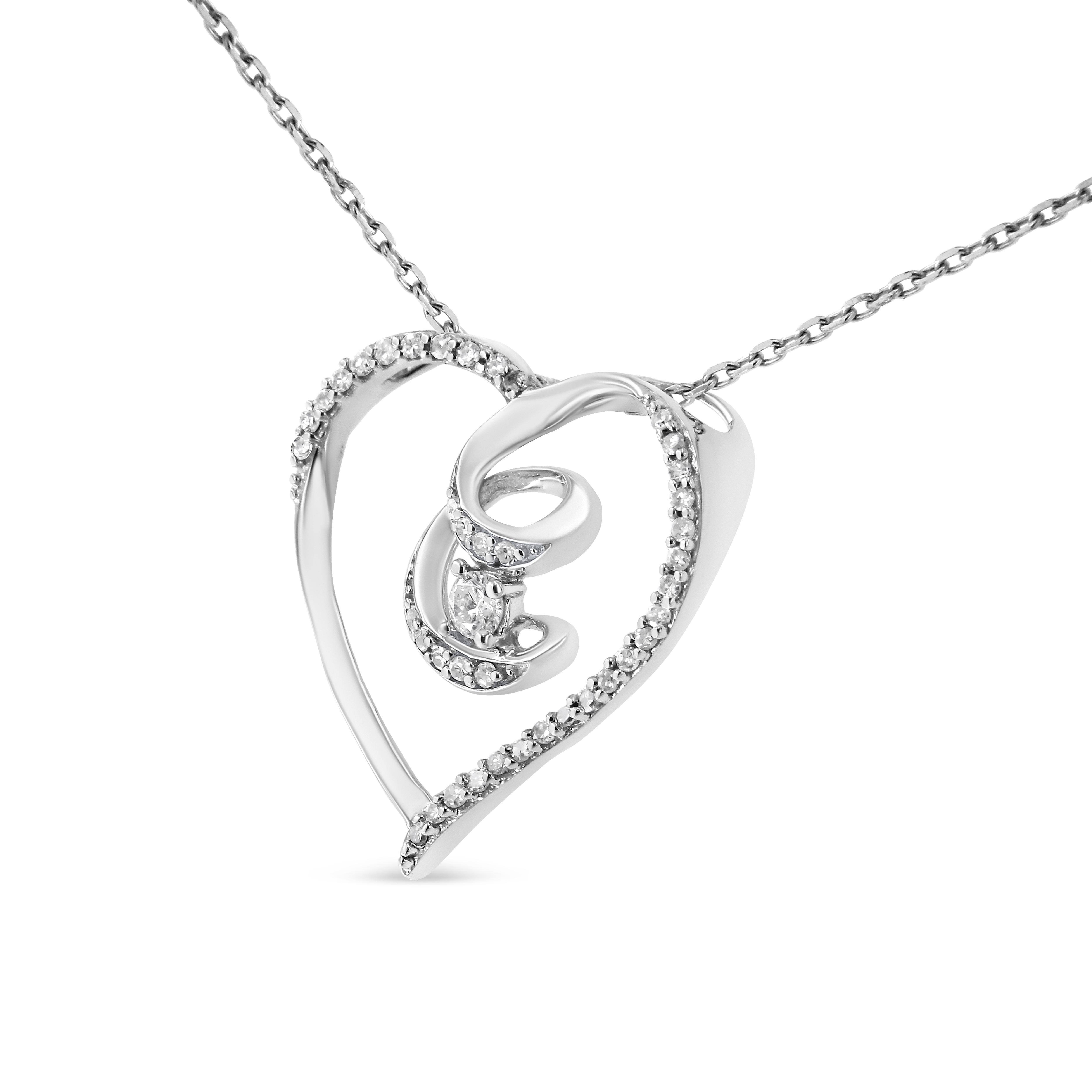 Moderne Collier pendentif cœur en argent sterling avec diamants de 1/4 carat de .925 carat en vente