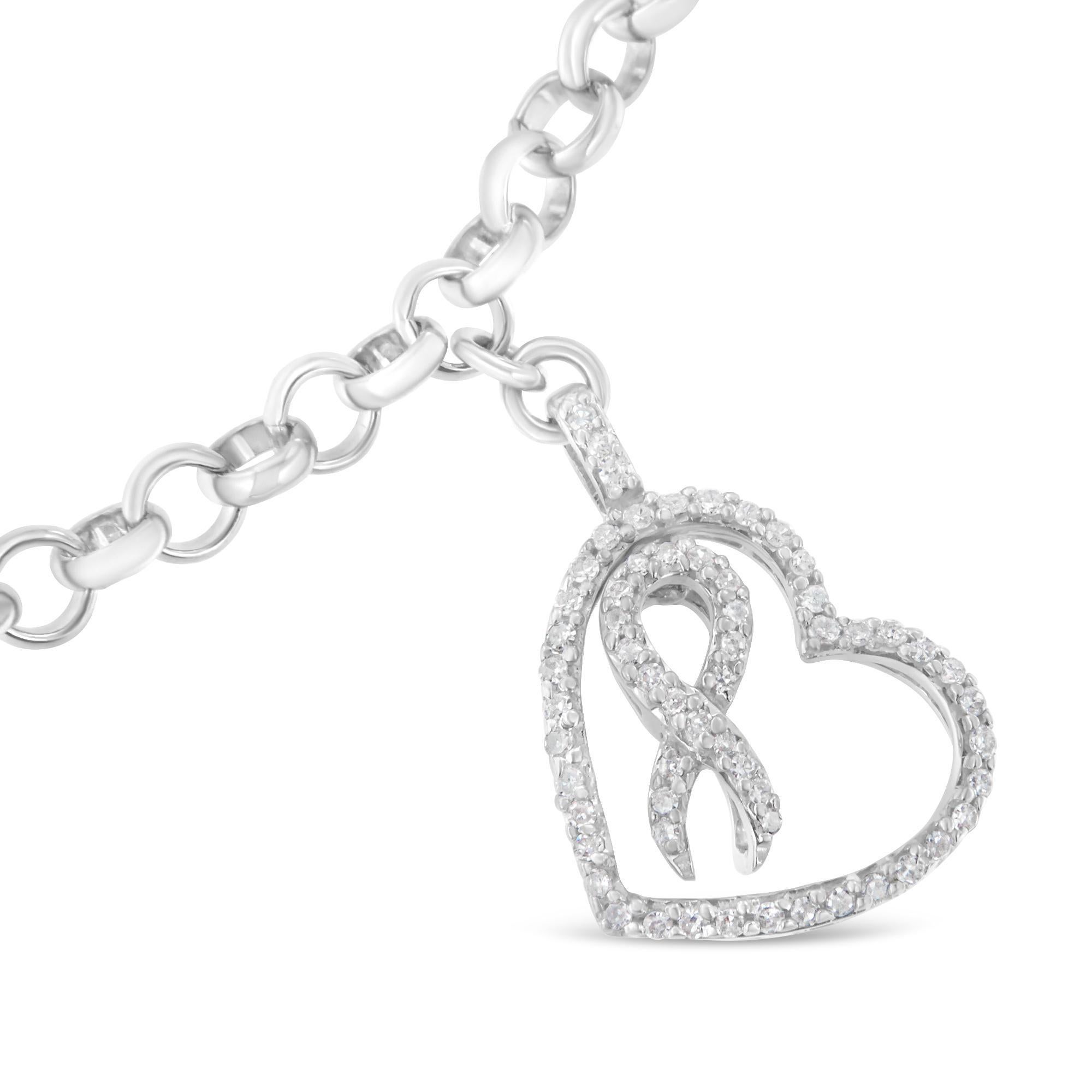 Moderno .925 Bracciale a catena con cuore e nastro in argento sterling da 1/4 di carato con diamante e charme in vendita