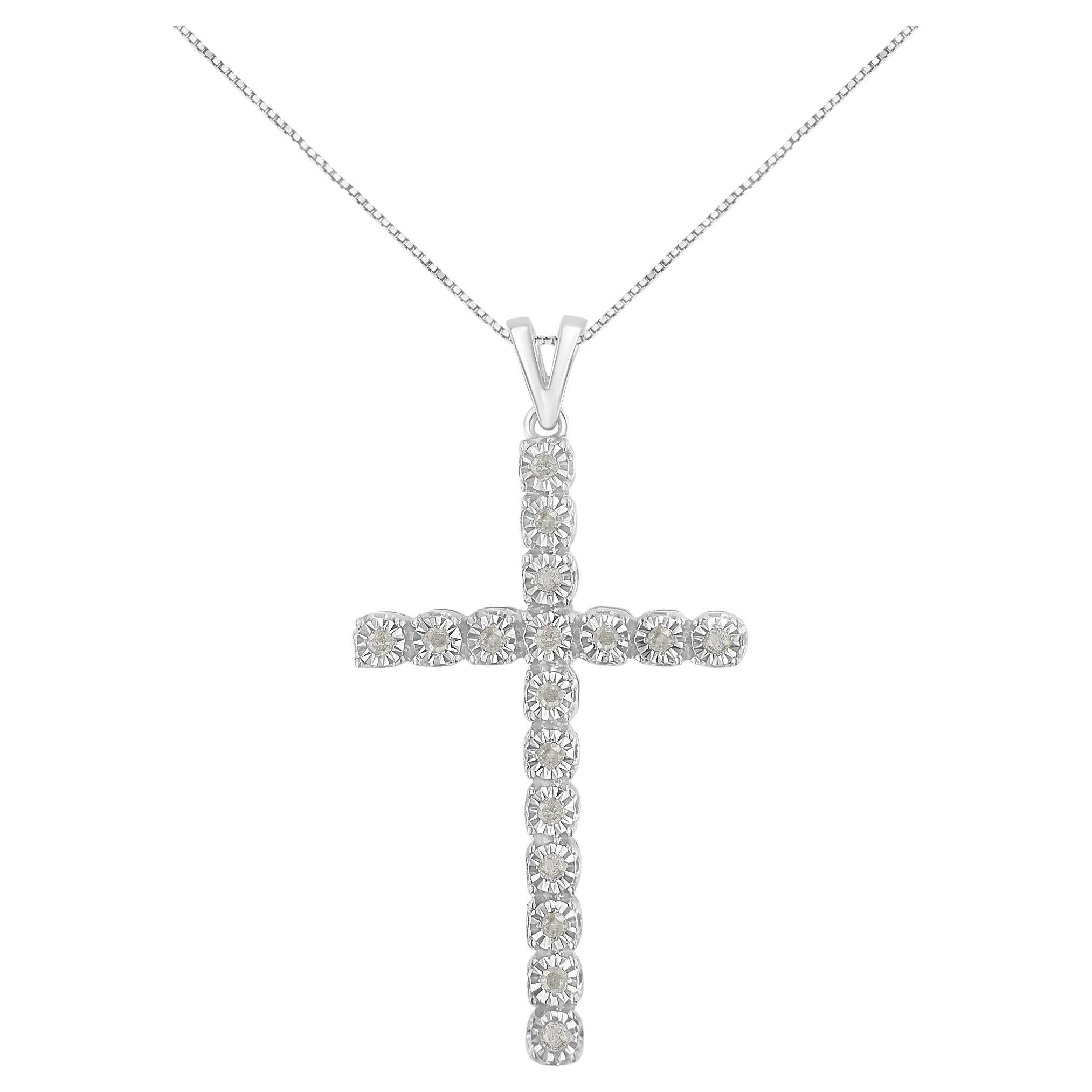 .925 Sterling Silver 1/4 Carat Diamond Miracle Set Cross Unisex Pendant Necklace For Sale