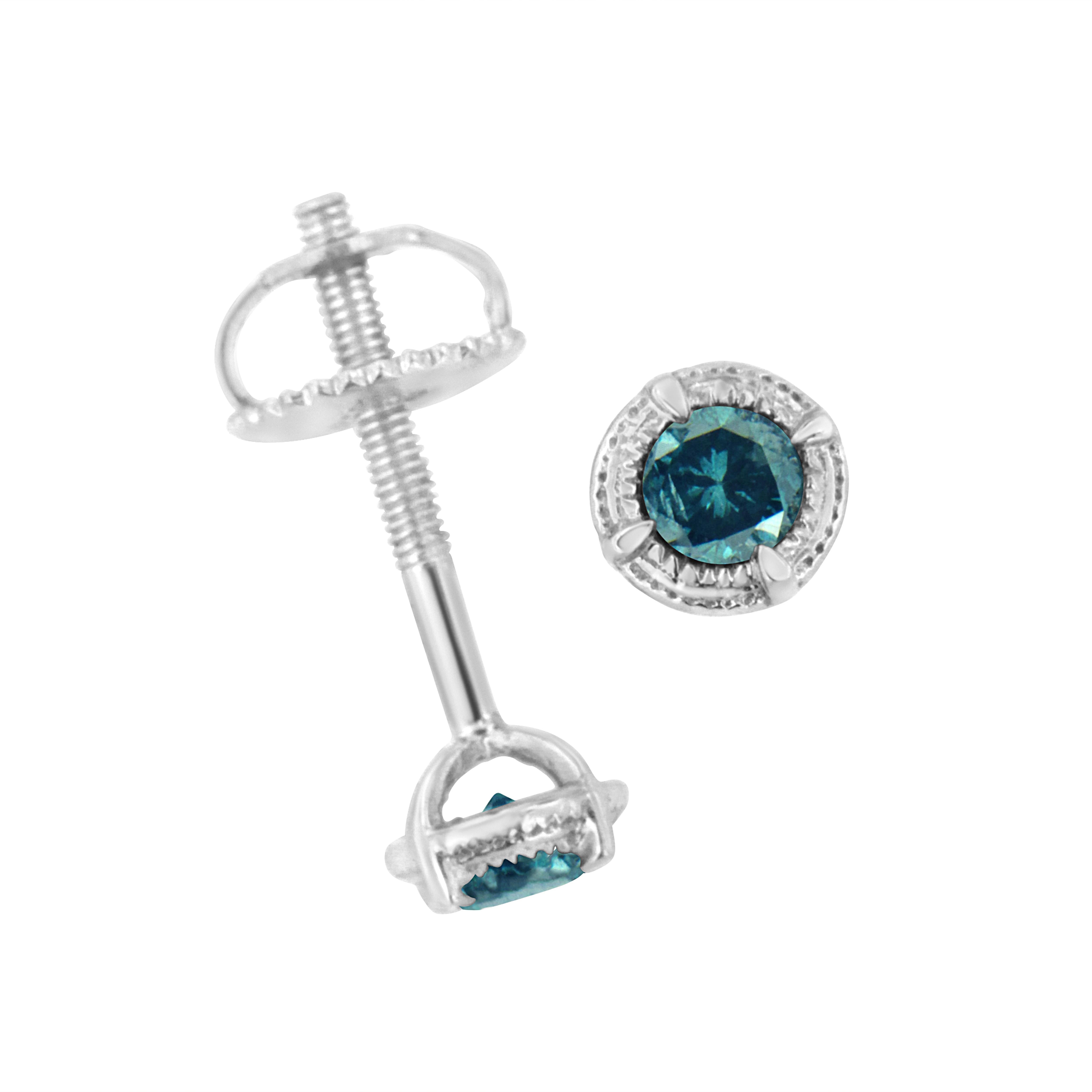 Orecchini a perno in argento 925 con diamante blu trattato da 1/4 di carato In condizioni Nuovo in vendita a New York, NY