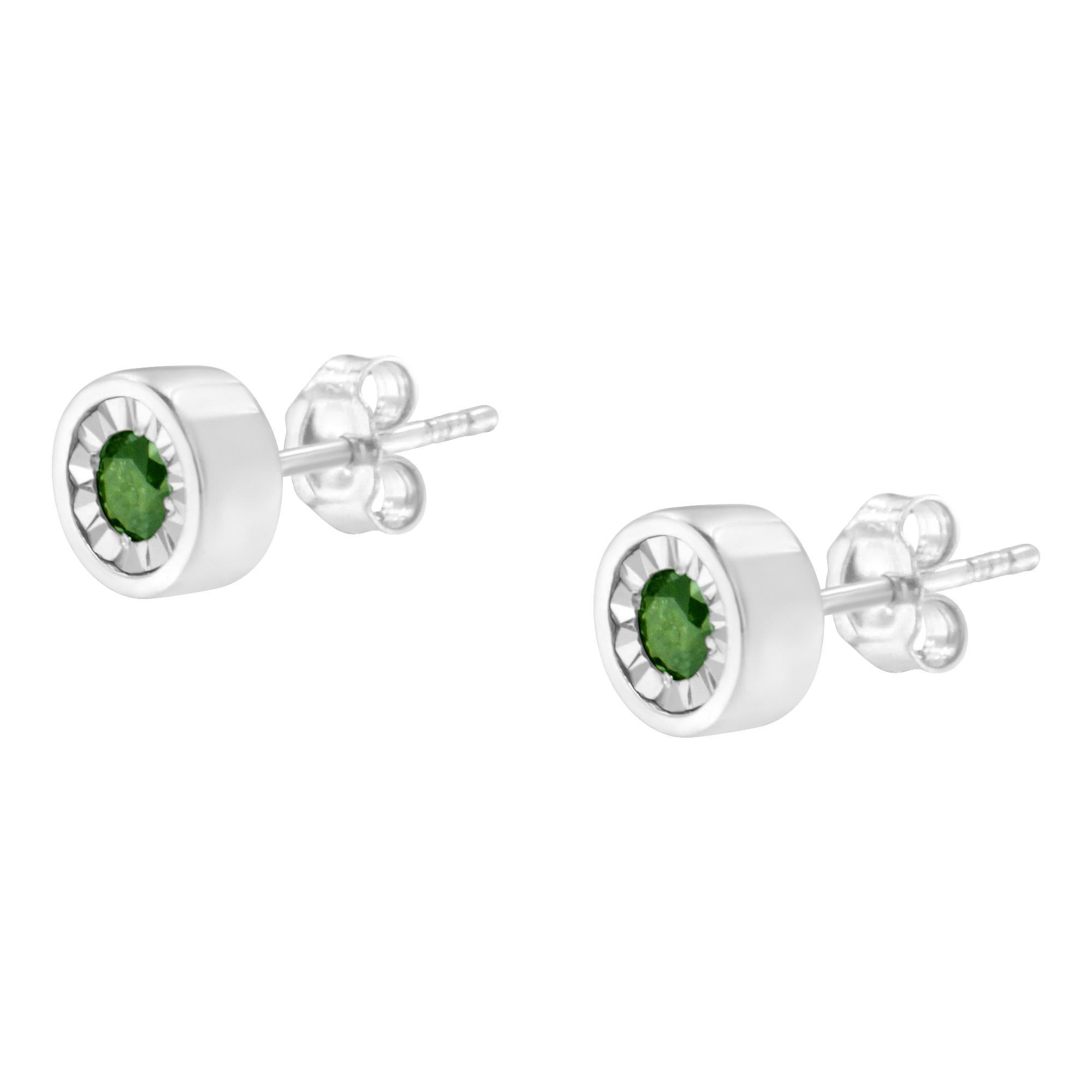 Round Cut .925 Sterling Silver 1/4 Carat Treated Green Diamond Bezel Stud Earrings For Sale