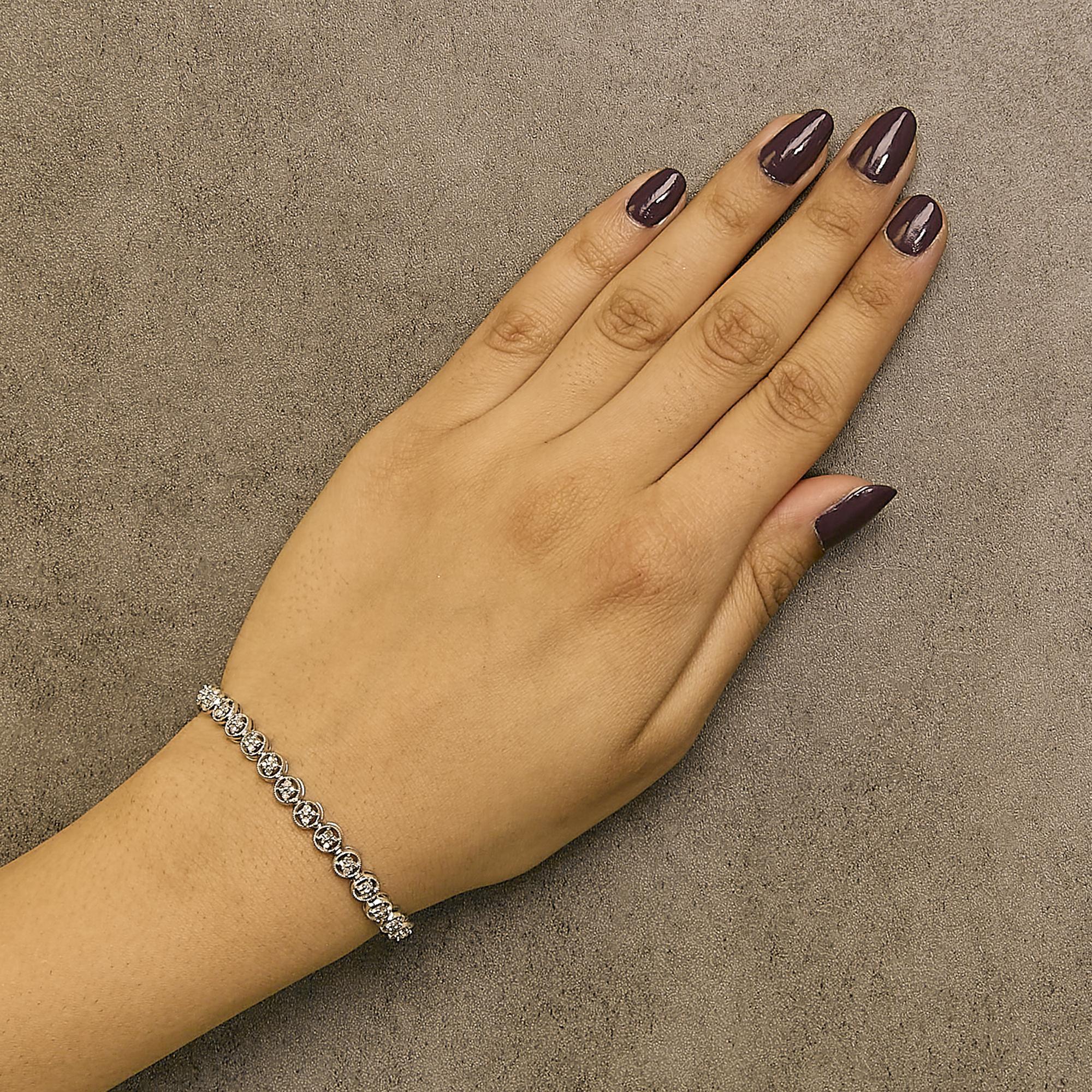 .925 Sterling Silver 1/4 Cttw Diamond 7