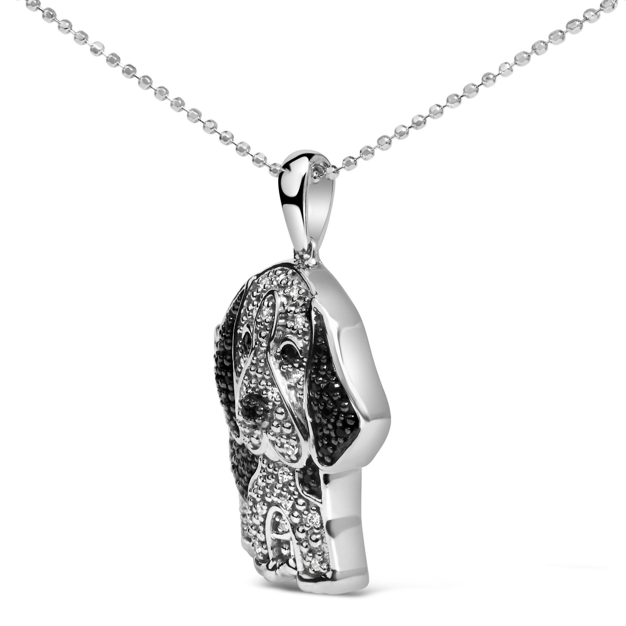 .925 Plata de Ley 1/4 cttw Diamante Colgante Perro 18