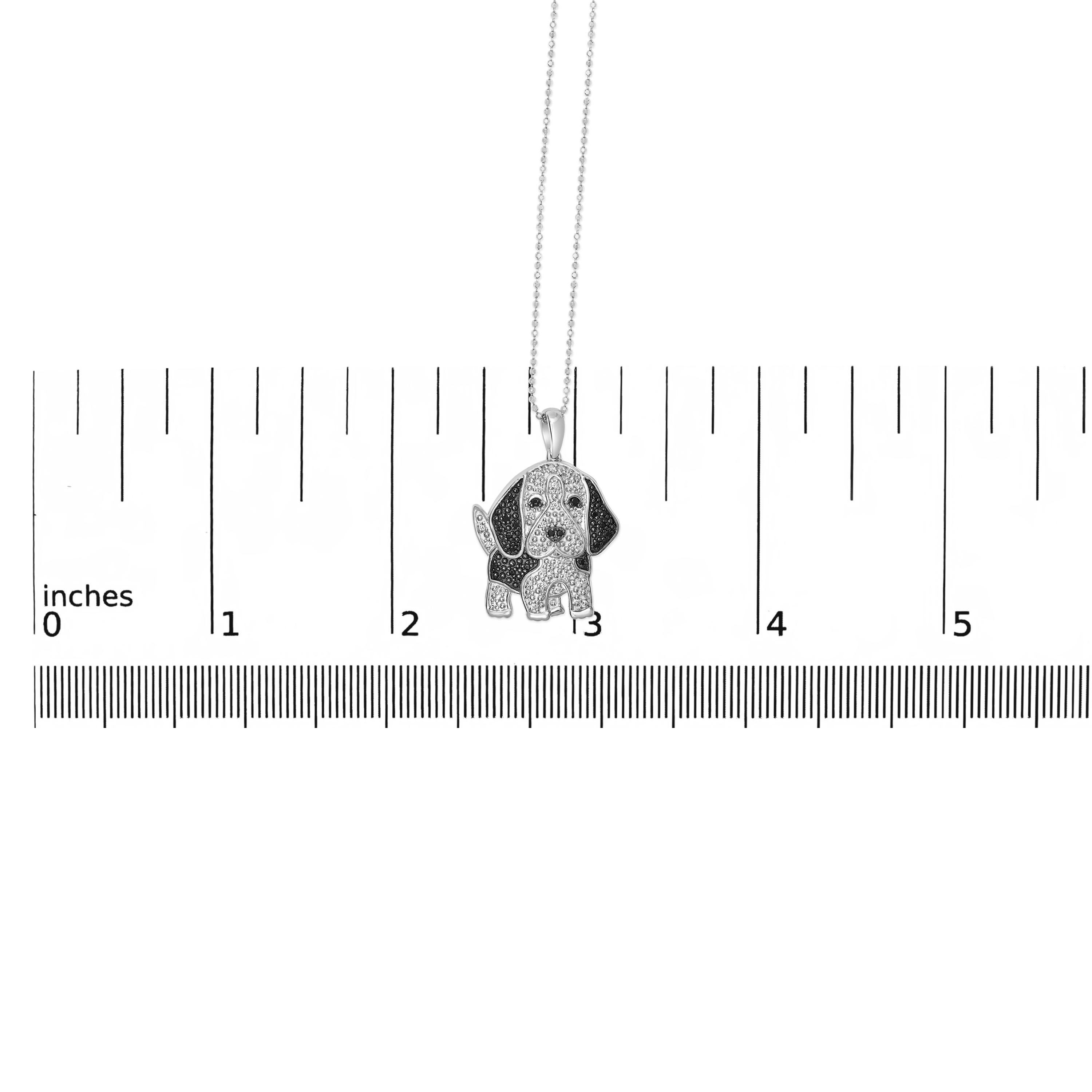 De las mujeres .925 Plata de Ley 1/4 cttw Diamante Colgante Perro 18