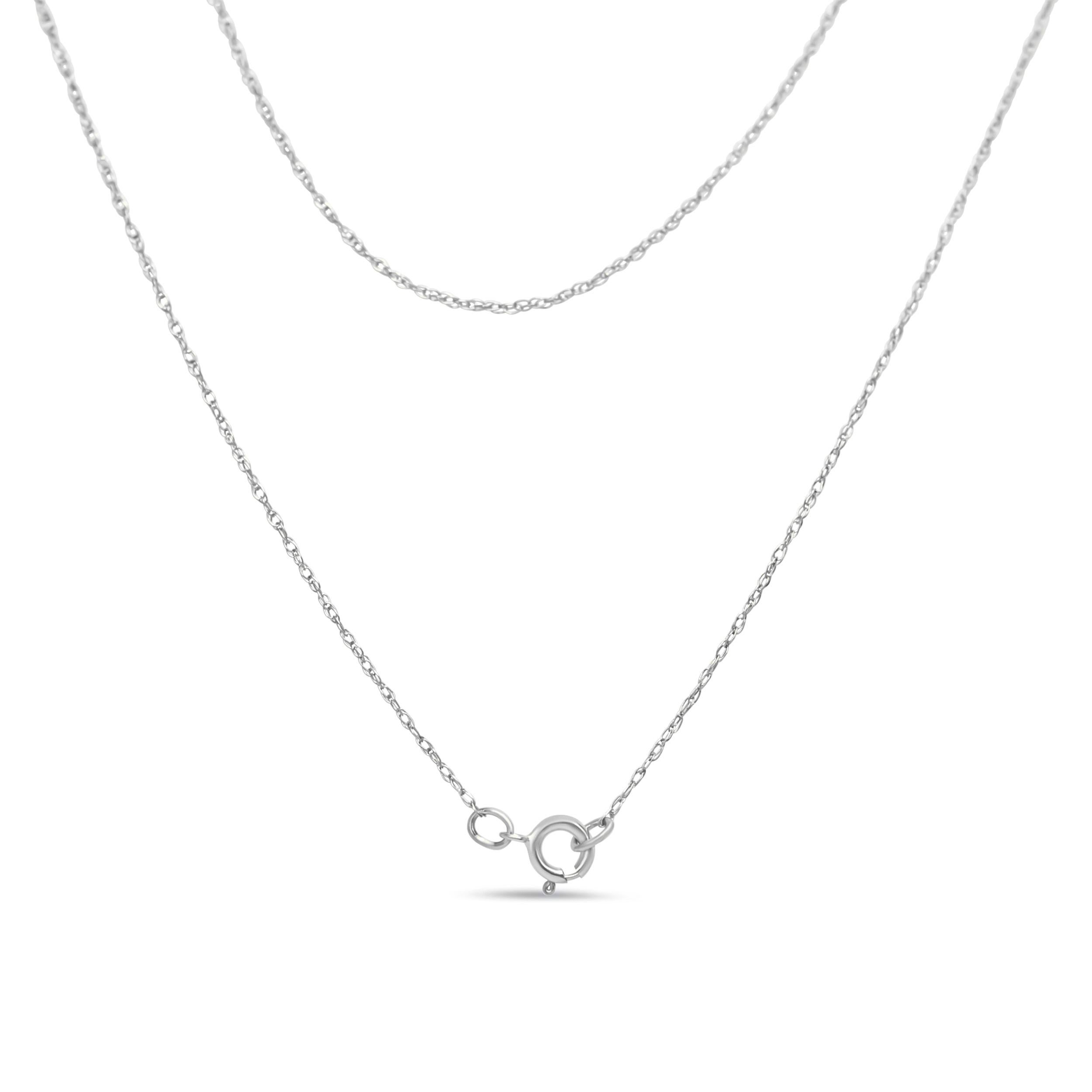 Taille ronde .925 Sterling Silver 1/4 Cttw Diamond Lock Necklace with Paperclip Chain (Collier en argent sterling avec chaîne en forme de trombone) en vente