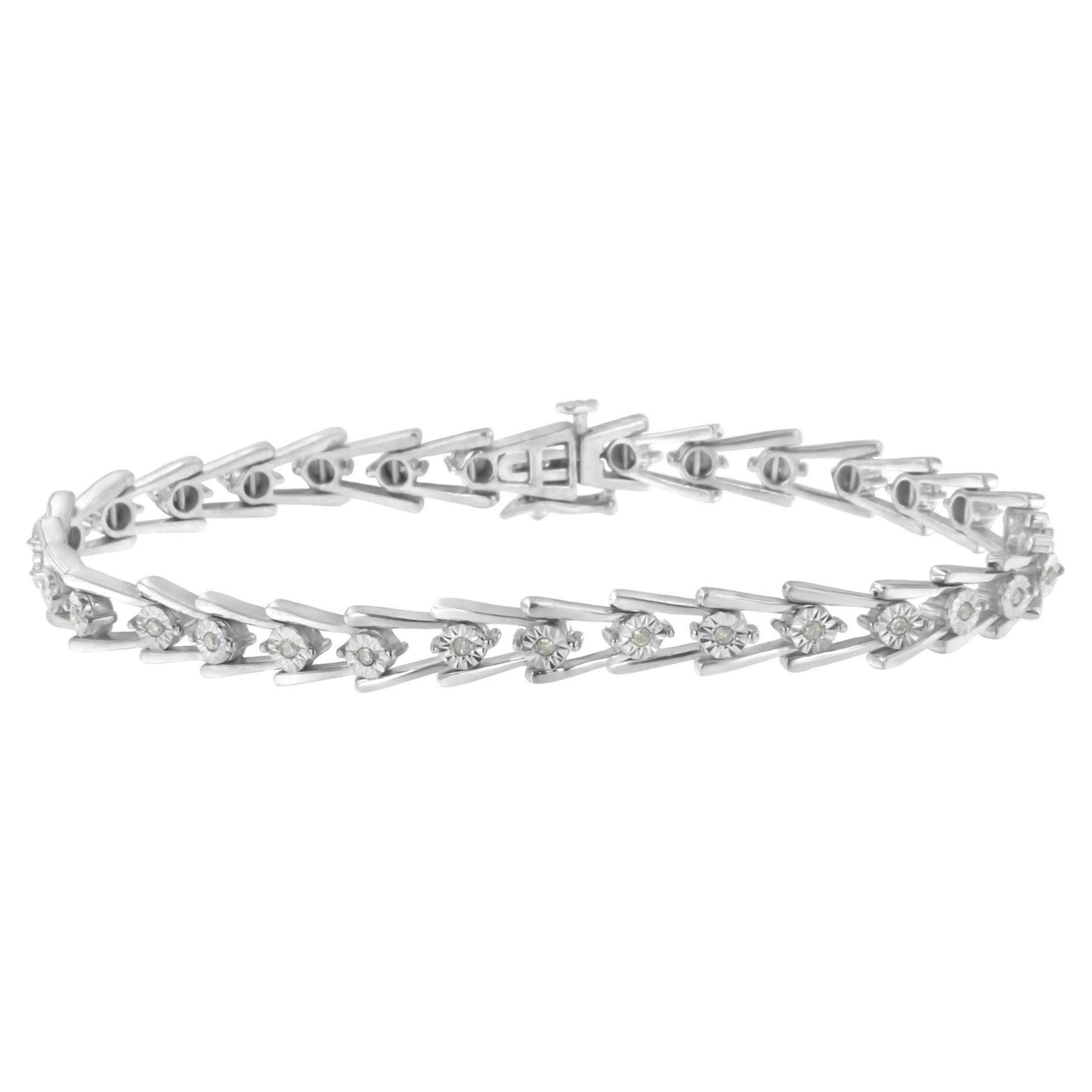 .925 Sterling Silver 1/4 cttw Miracle Set Diamond Sleek and Open "V" Bracelet