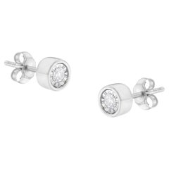 Clous d'oreilles en argent sterling sertis d'un diamant de 1/5 carat et d'une monture chaton, .925